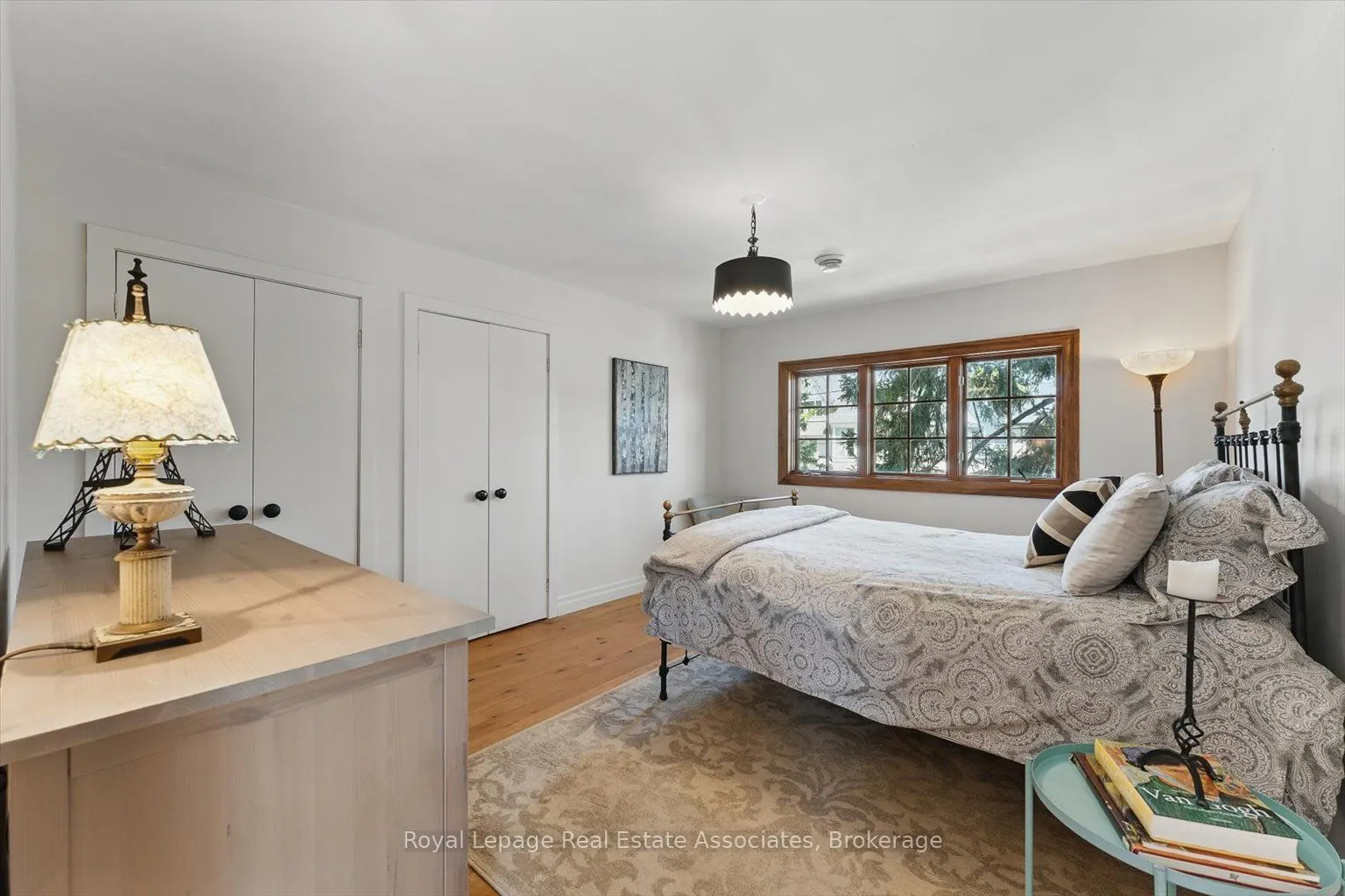30 Oakwood Avenue S