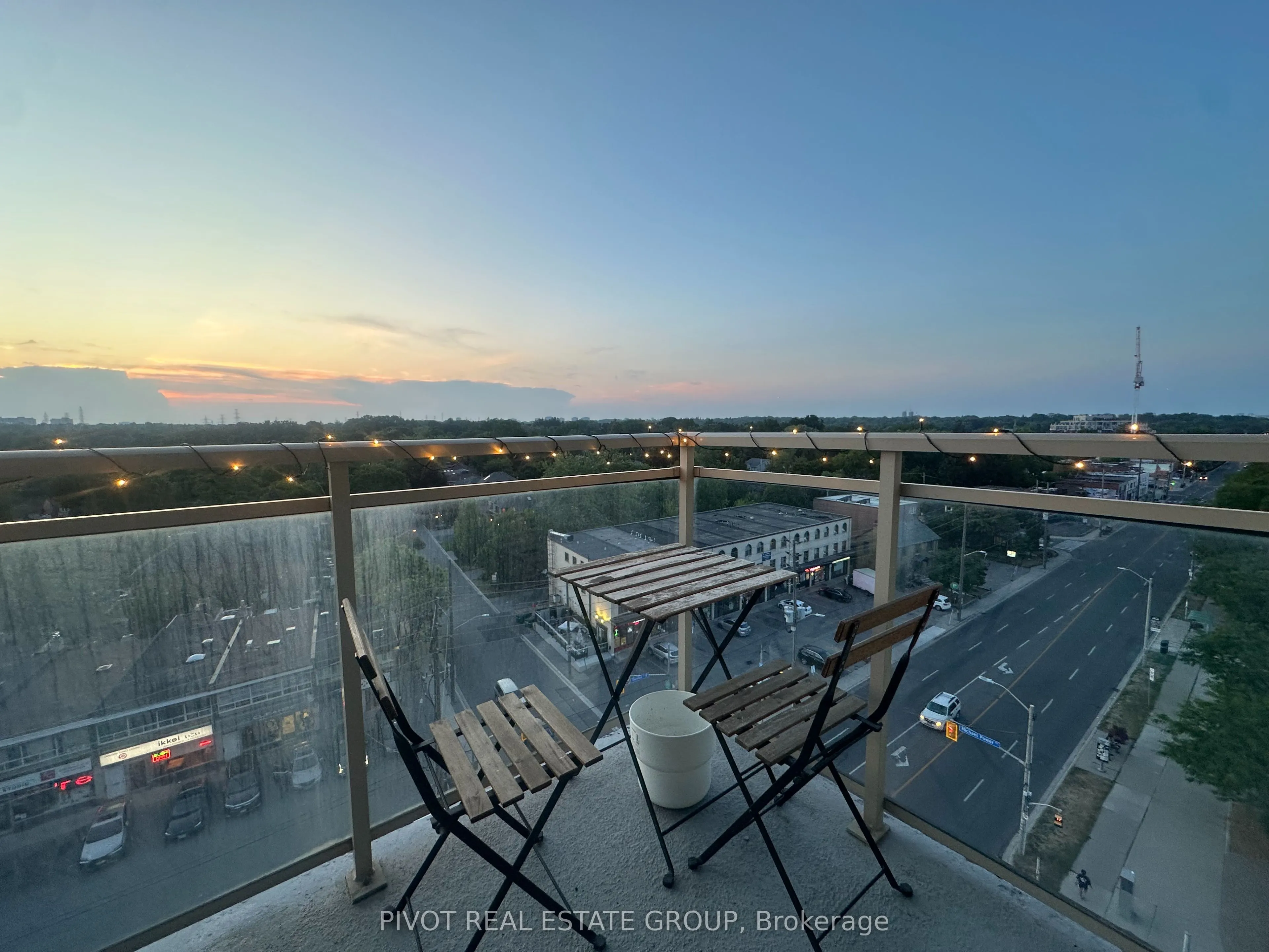 5101 Dundas Street W, #803
