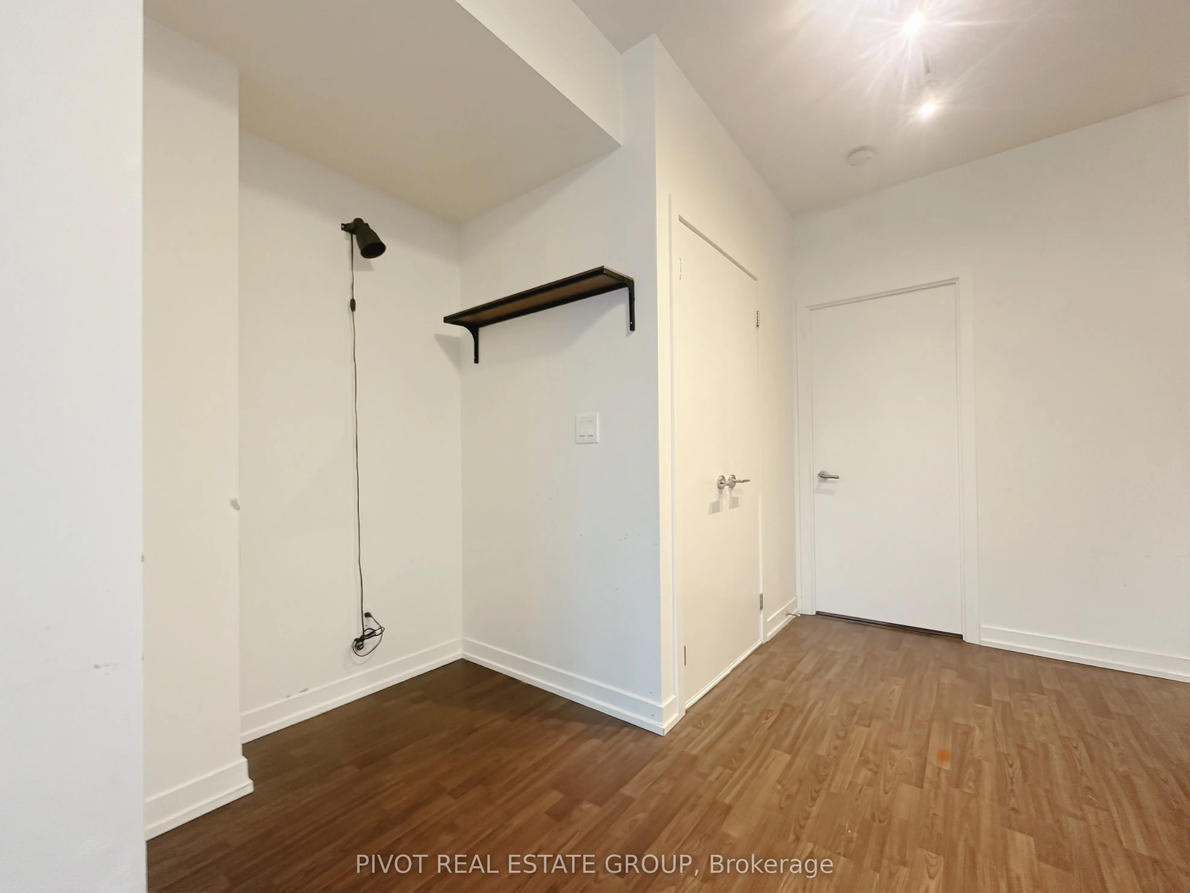 5101 Dundas Street W, #803