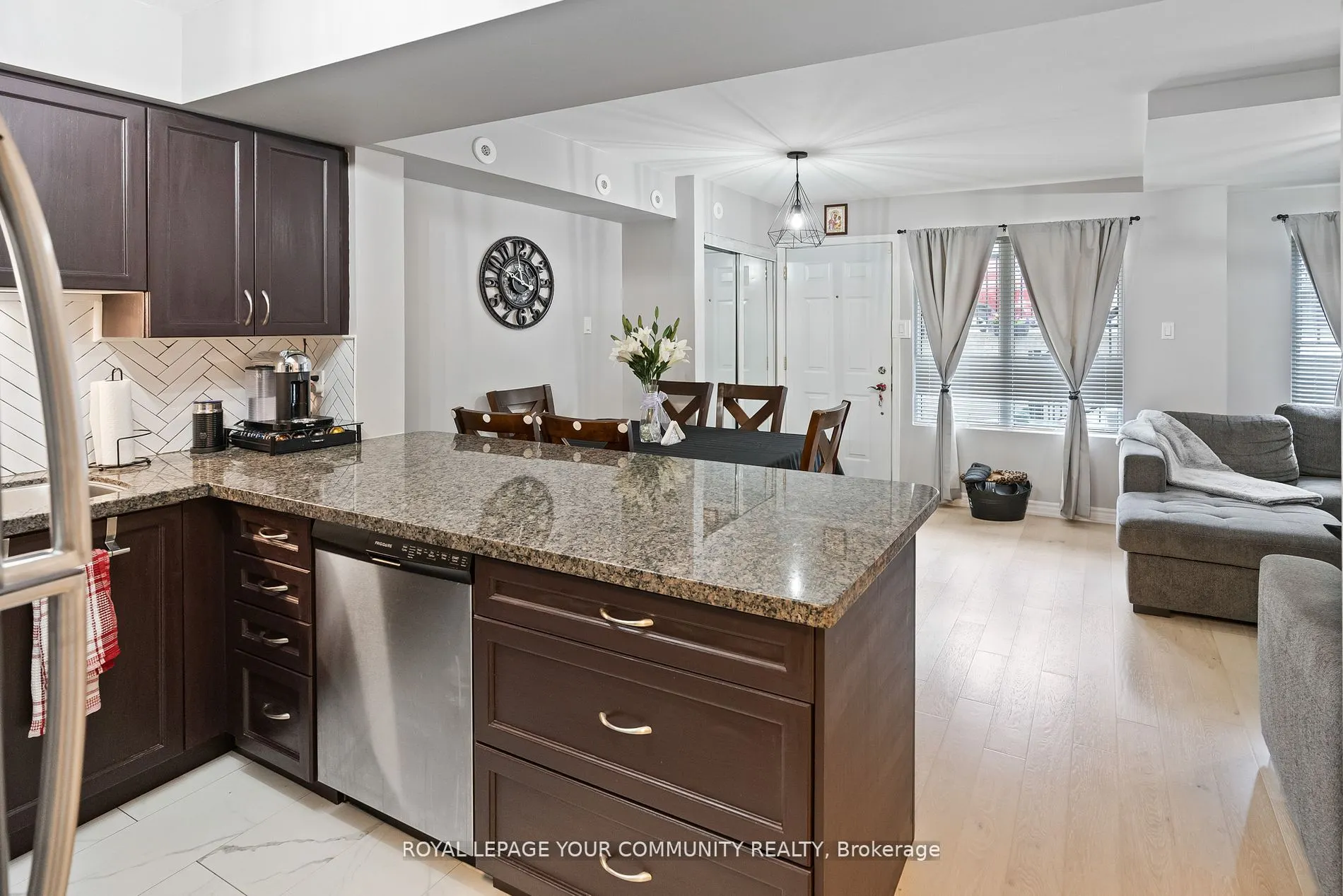 55 George Appleton Way, #1035