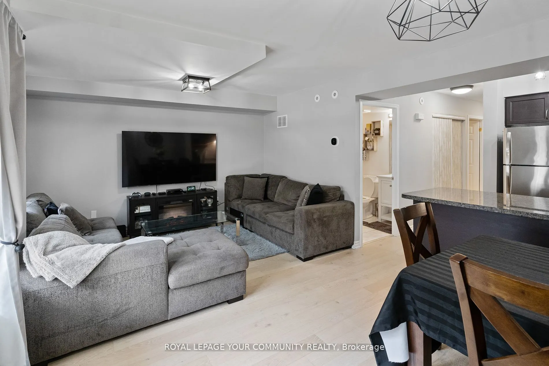 55 George Appleton Way, #1035