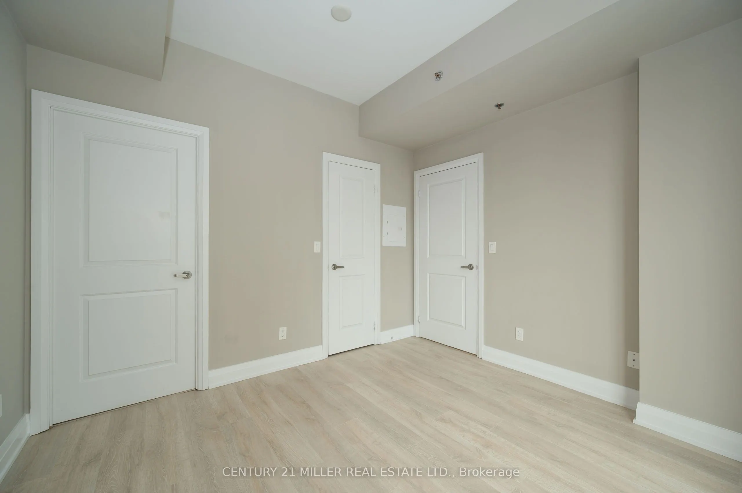 55 Speers Road, #1103