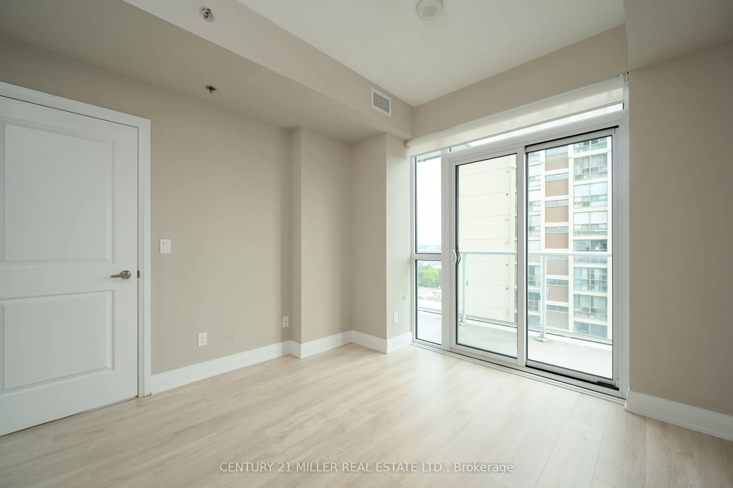 55 Speers Road, #1103