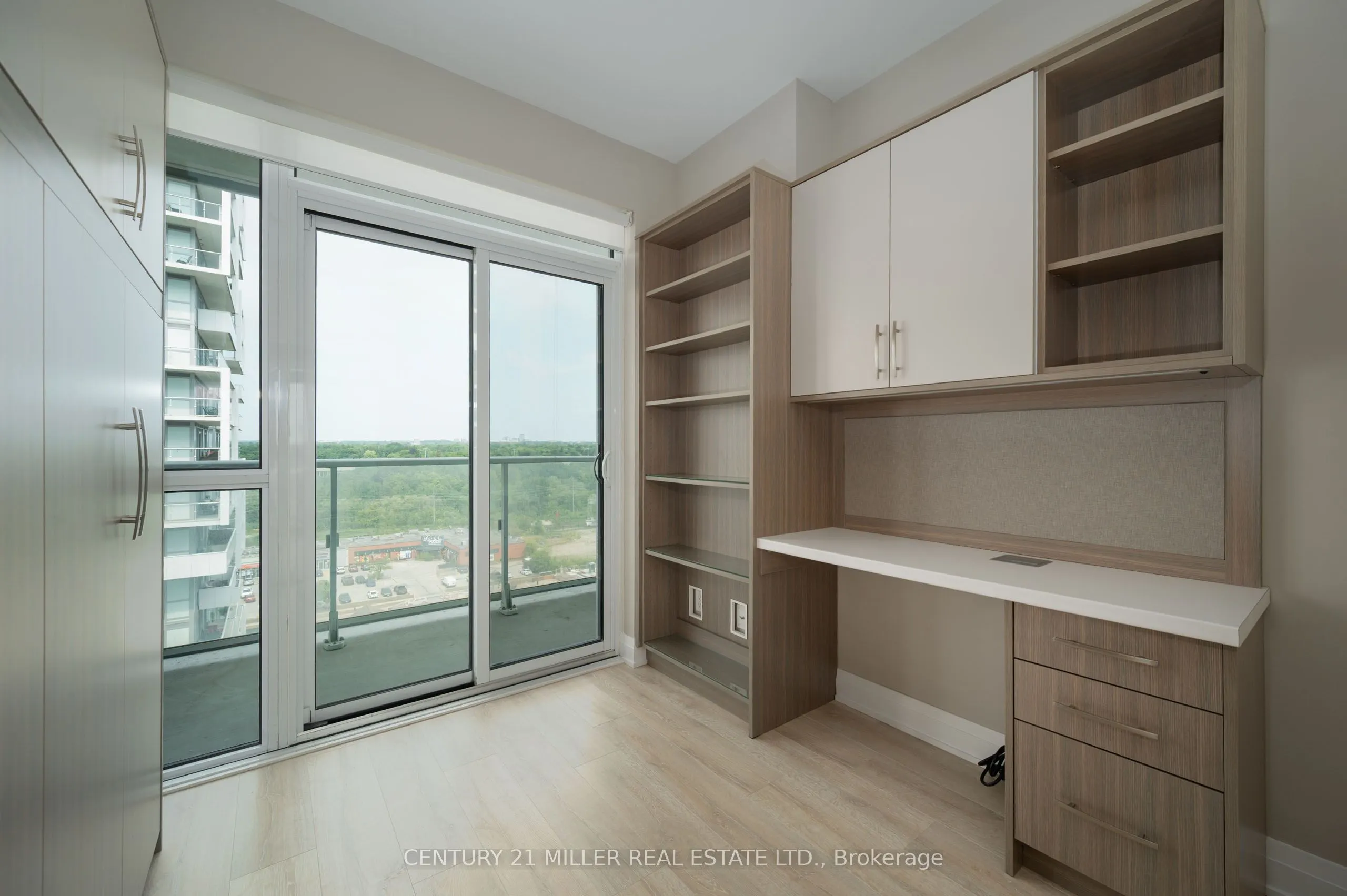 55 Speers Road, #1103