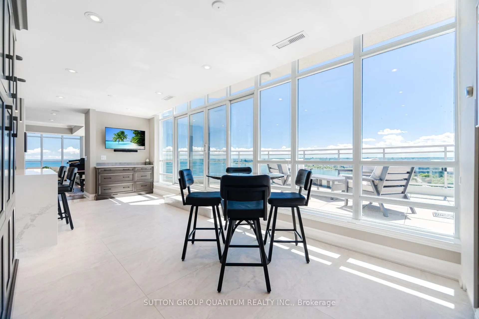 360 Pearl Street, #PH2