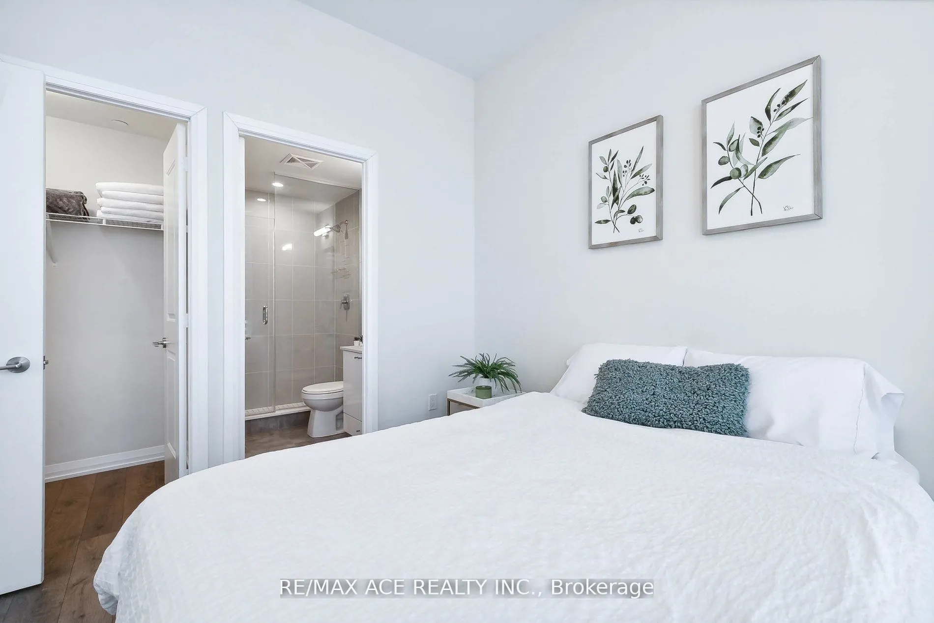 65 Watergarden Drive, #101