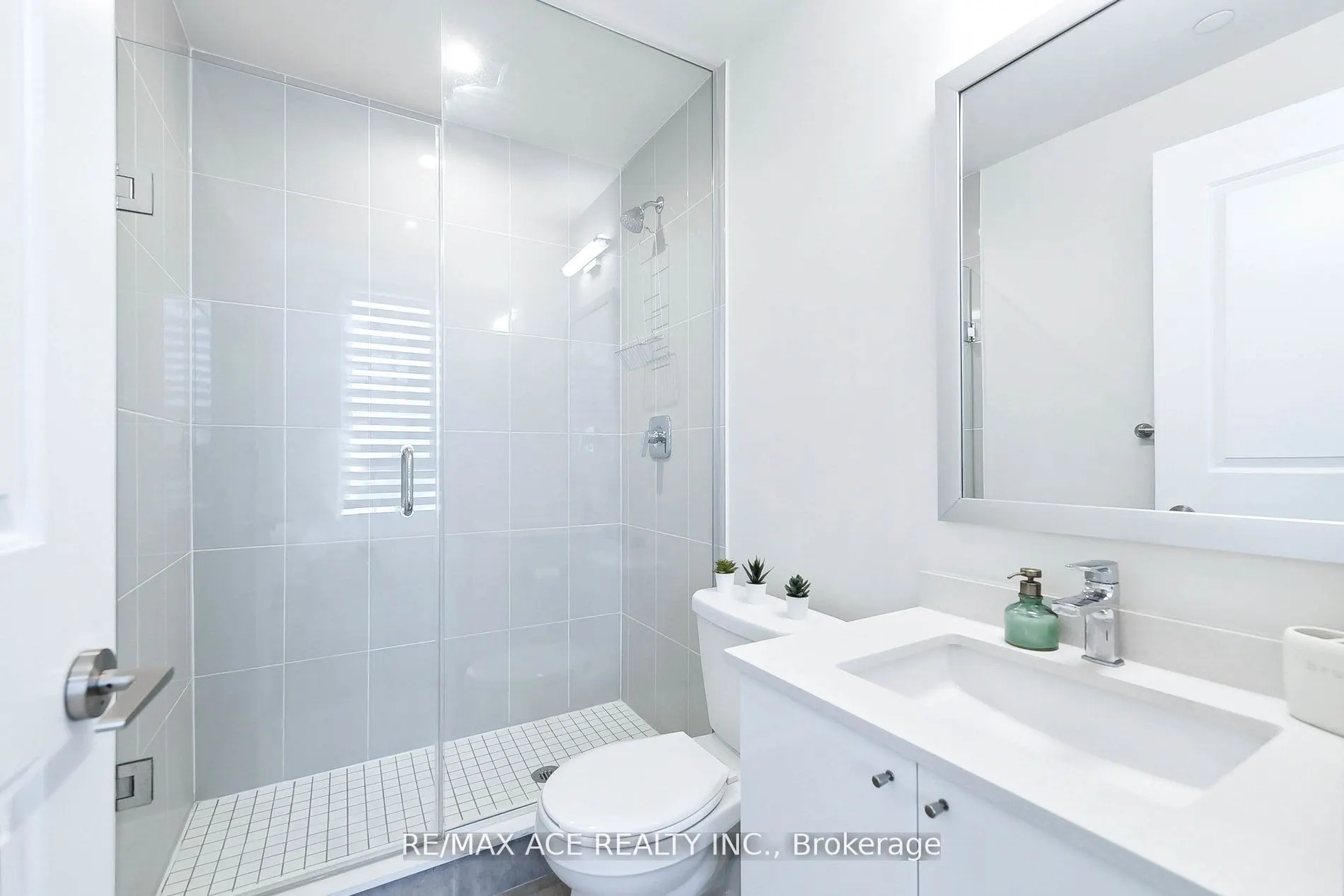 65 Watergarden Drive, #101