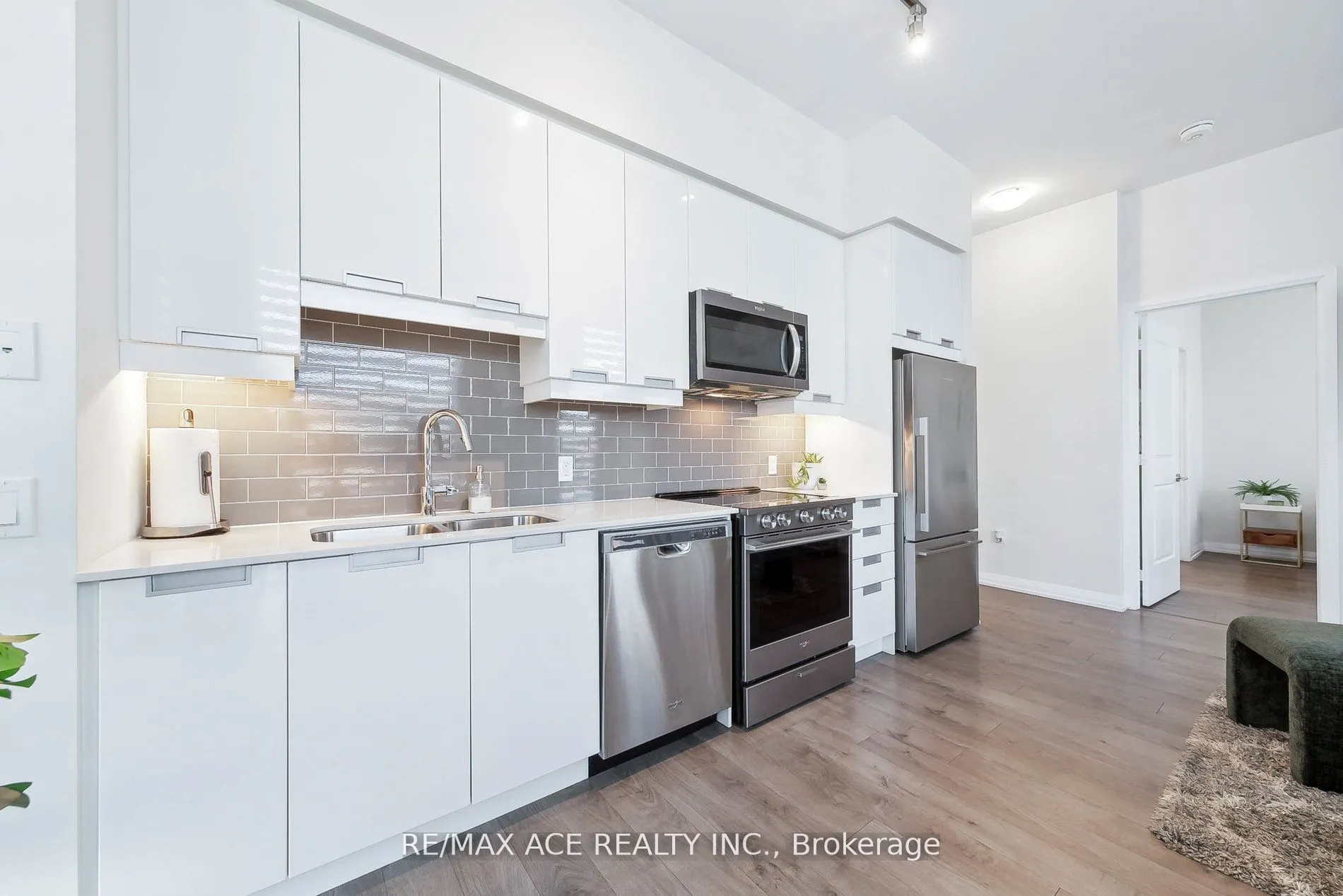 65 Watergarden Drive, #101