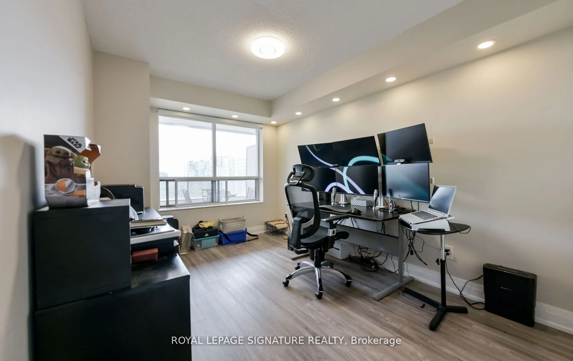 25 Kingsbridge Garden Circle, #1126
