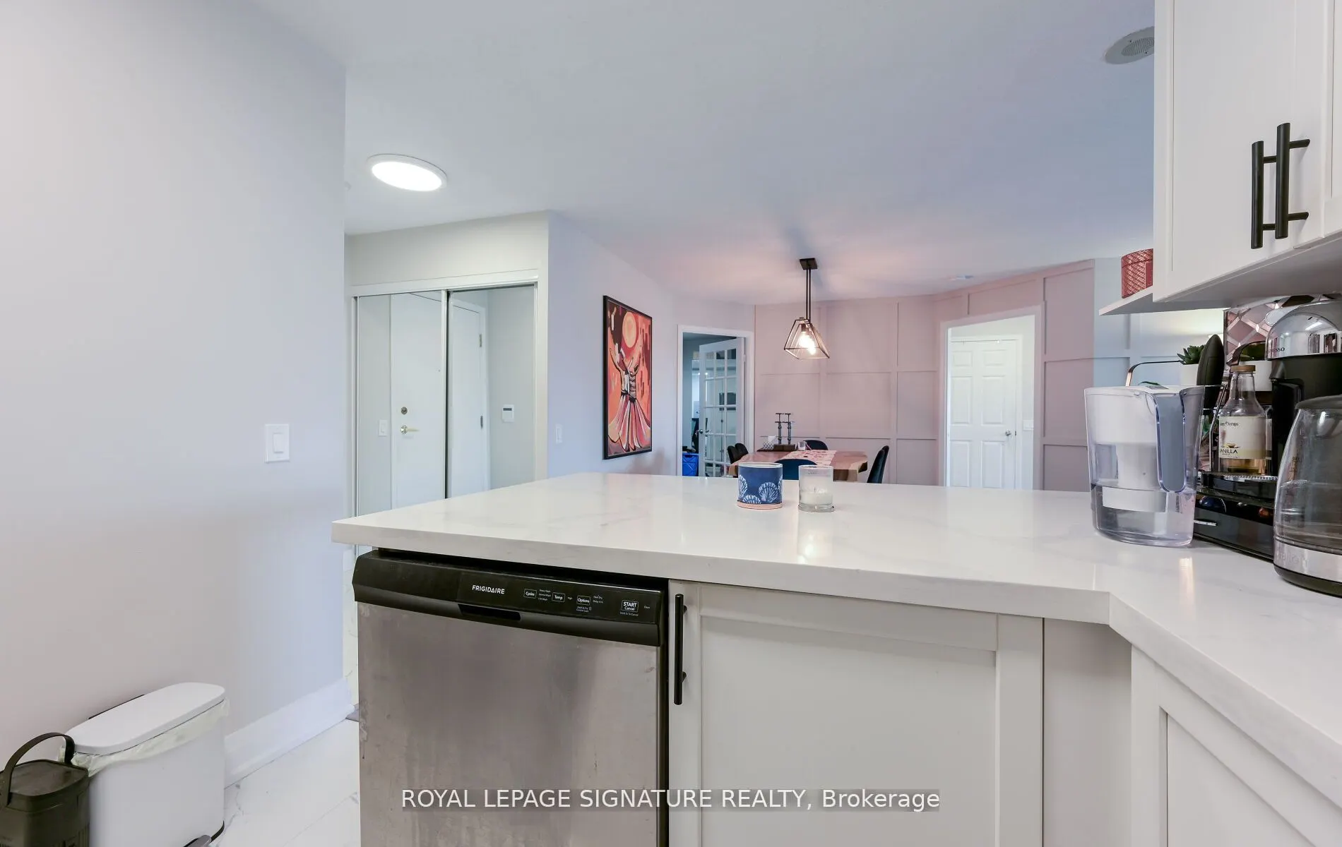 25 Kingsbridge Garden Circle, #1126