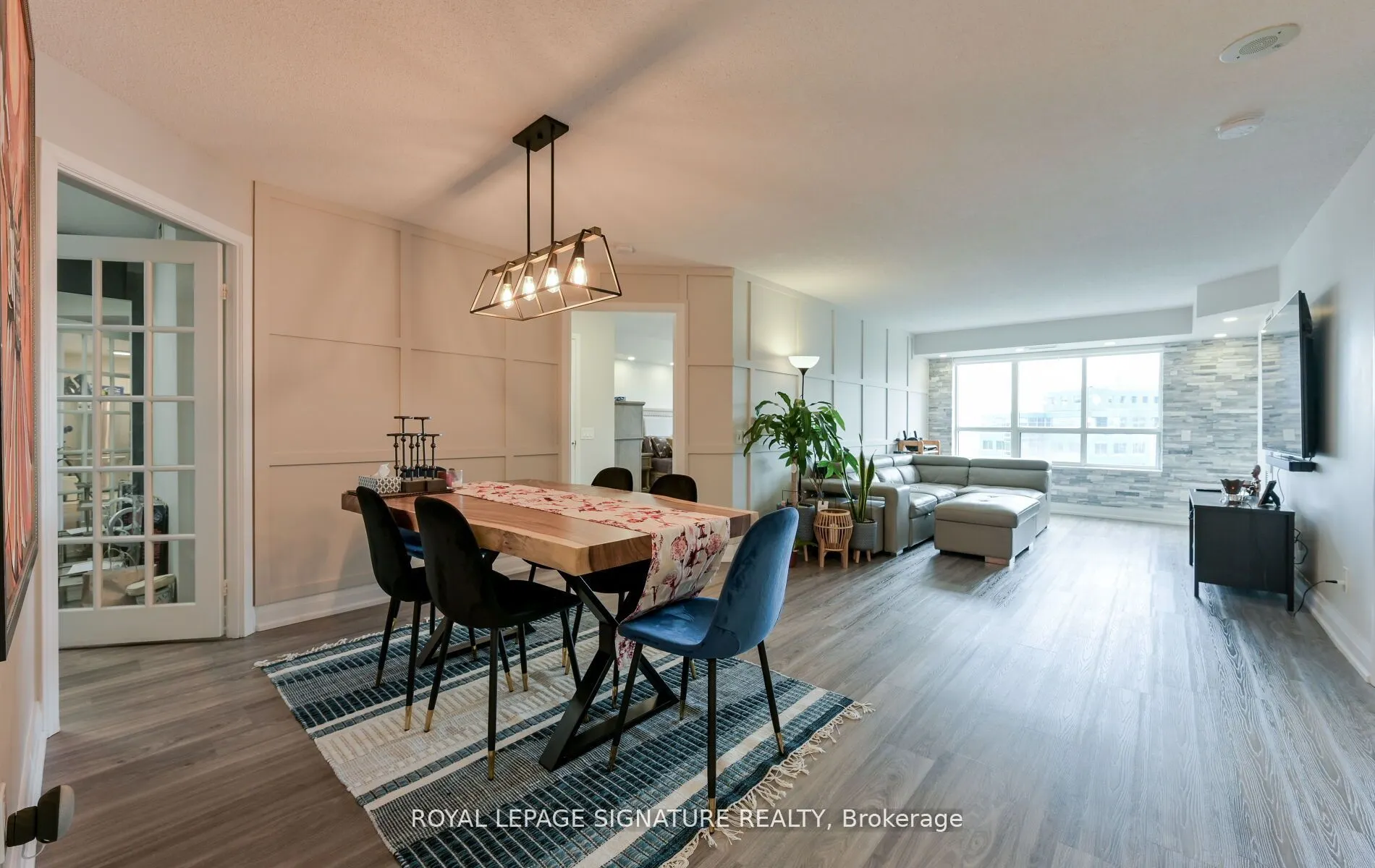 25 Kingsbridge Garden Circle, #1126