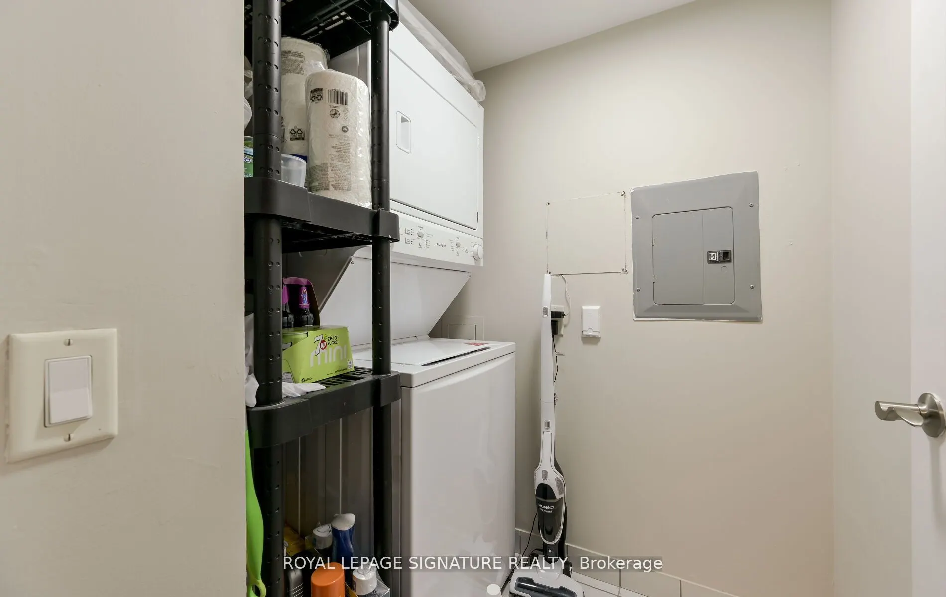 25 Kingsbridge Garden Circle, #1126