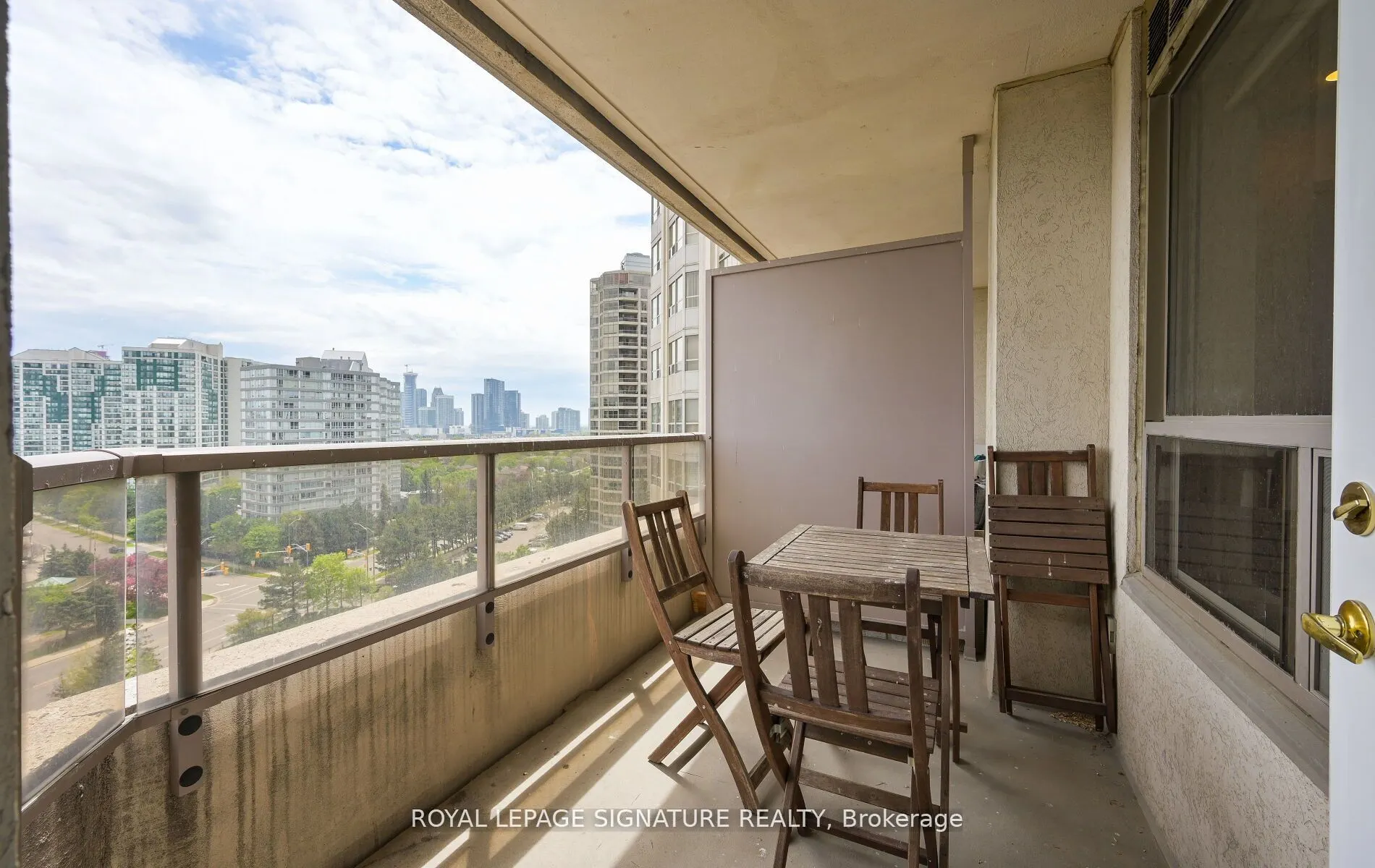 25 Kingsbridge Garden Circle, #1126