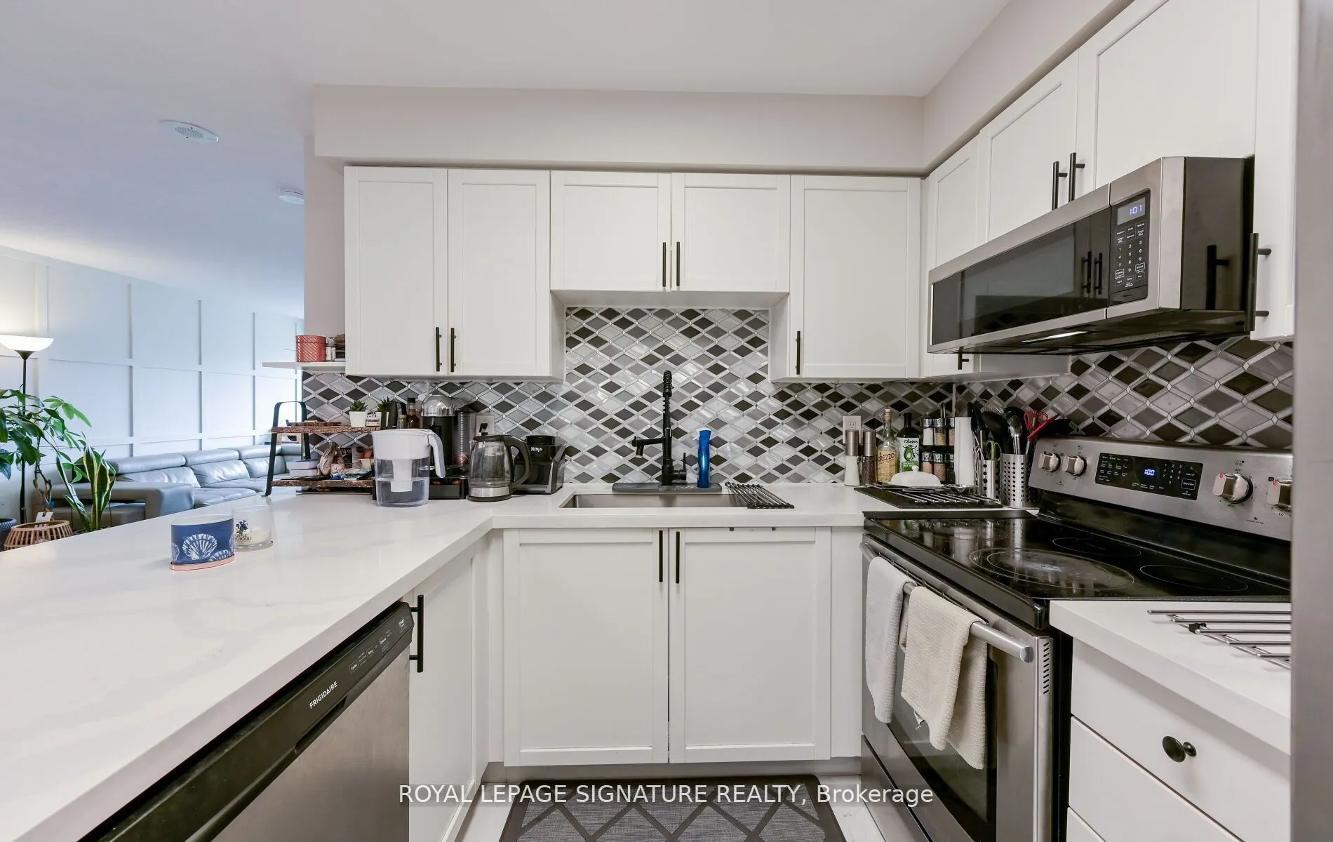 25 Kingsbridge Garden Circle, #1126