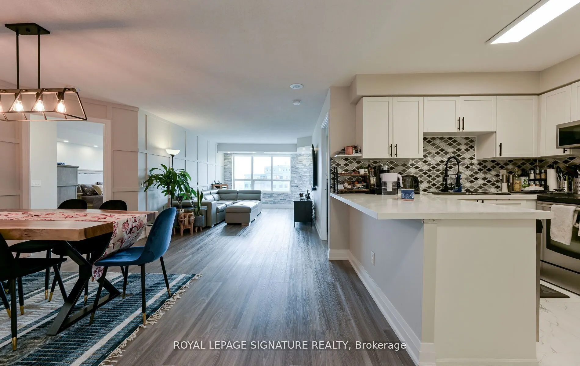 25 Kingsbridge Garden Circle, #1126