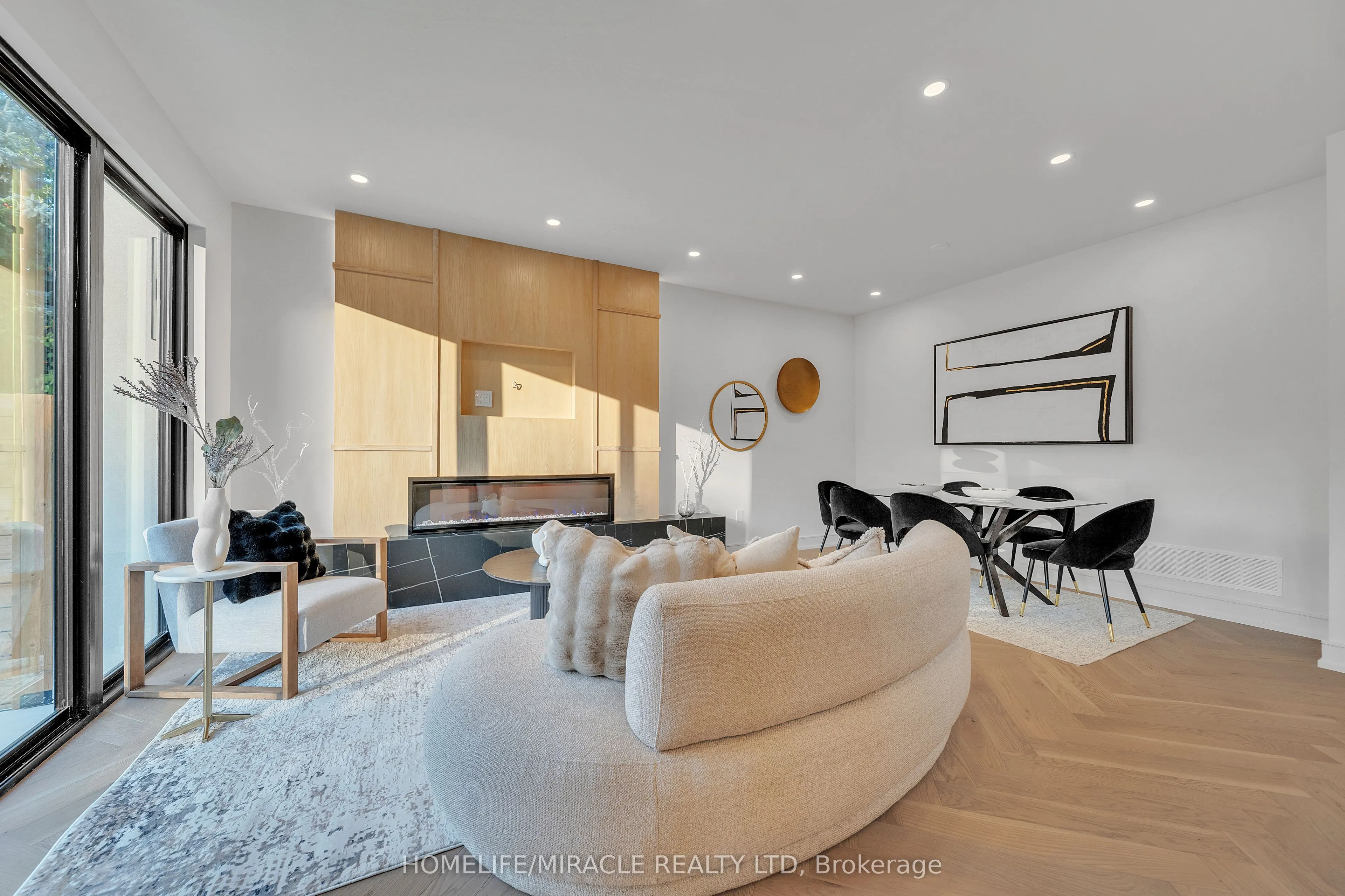 853 Tenth Street