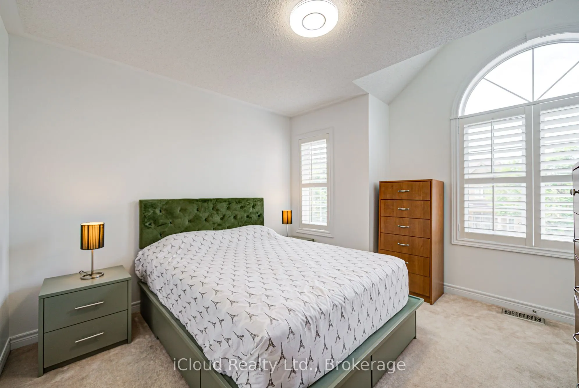 29 Teal Crest Circle