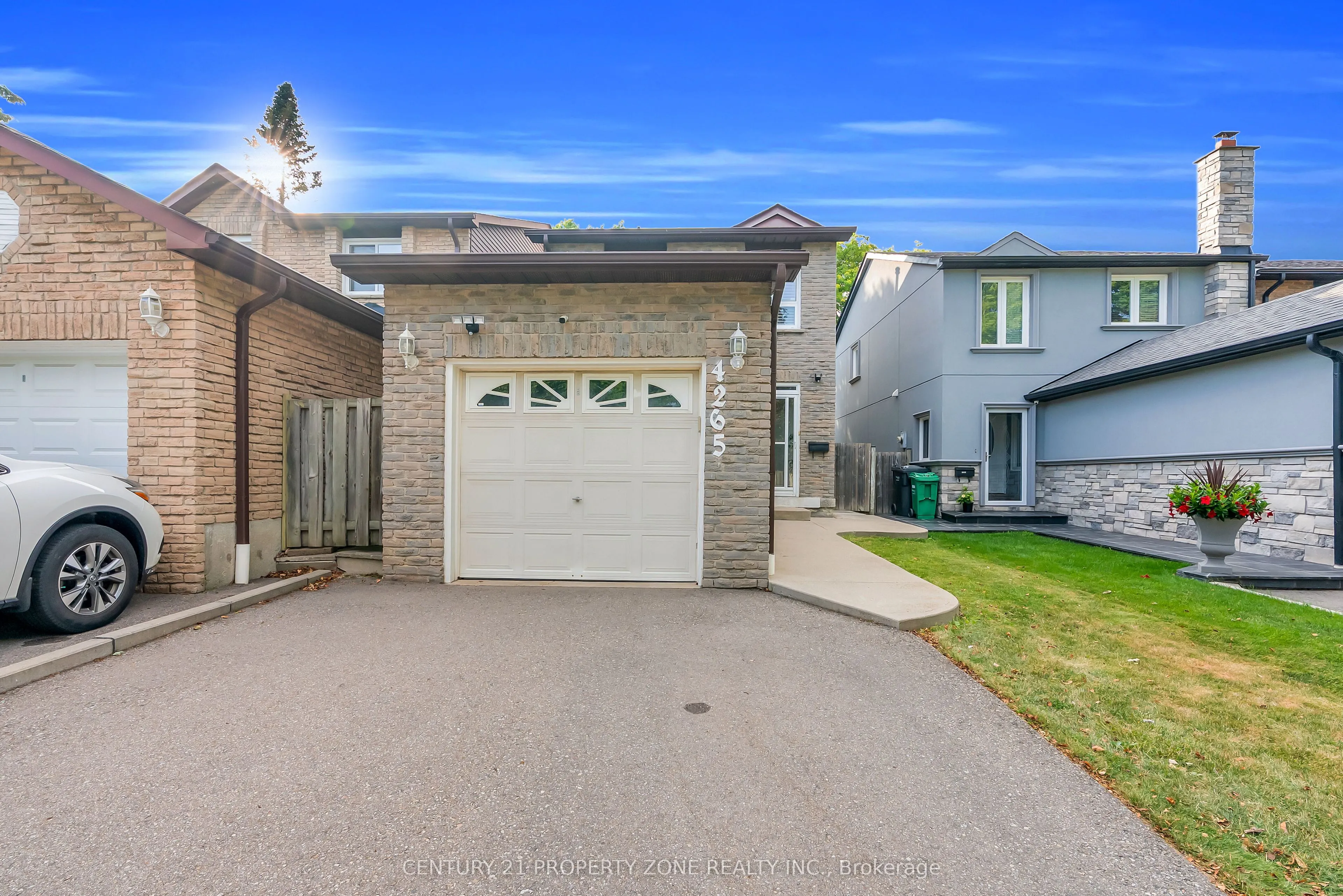 4265 Lingfield Crescent