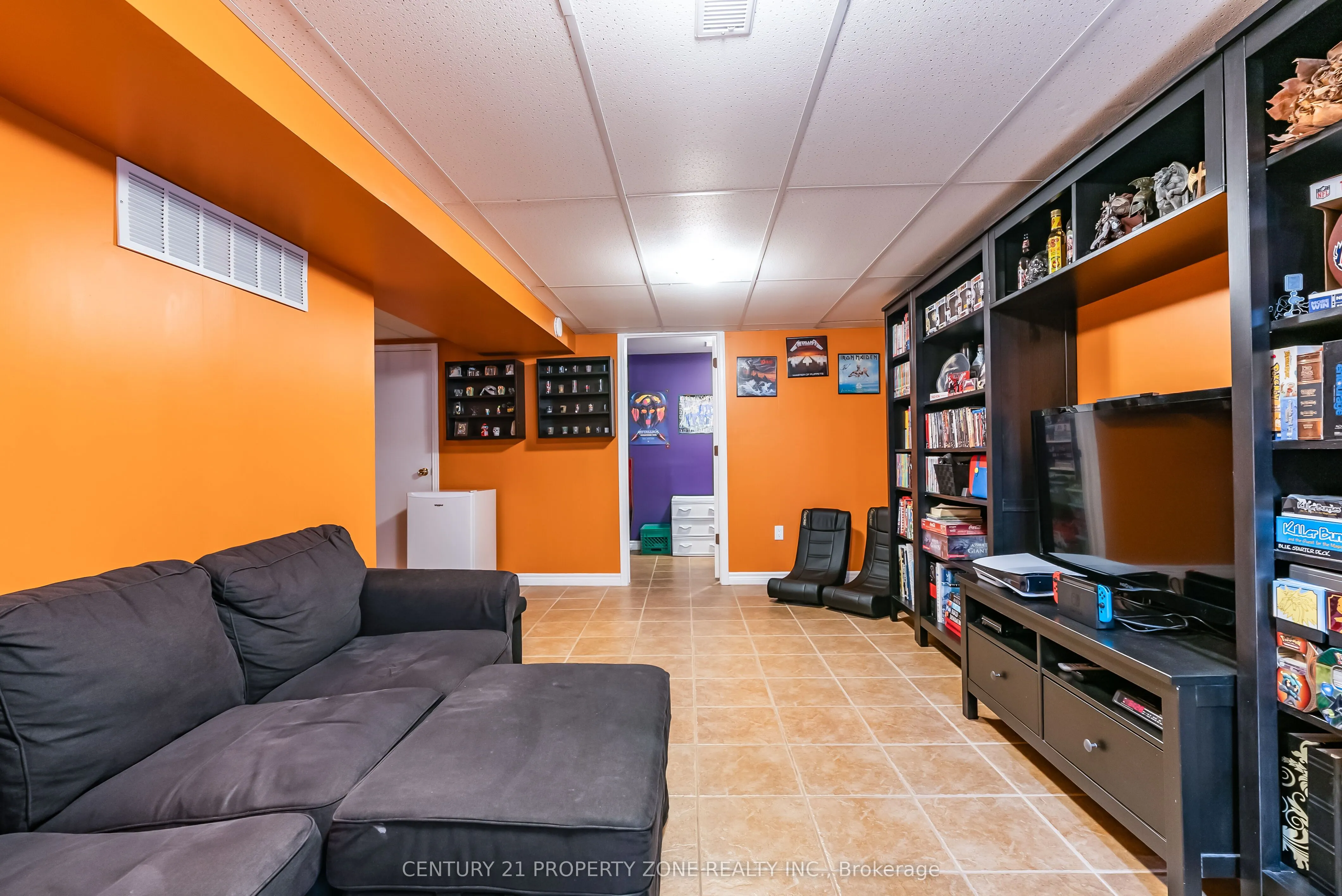 4265 Lingfield Crescent