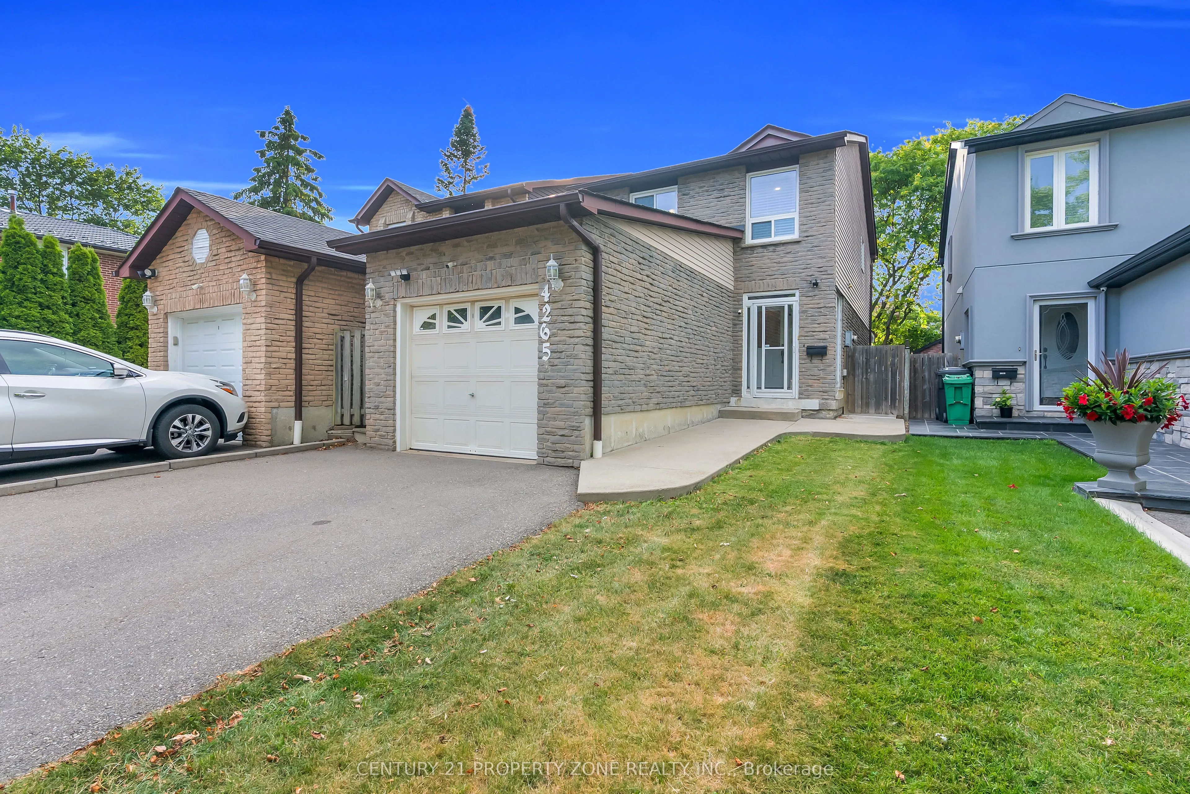 4265 Lingfield Crescent