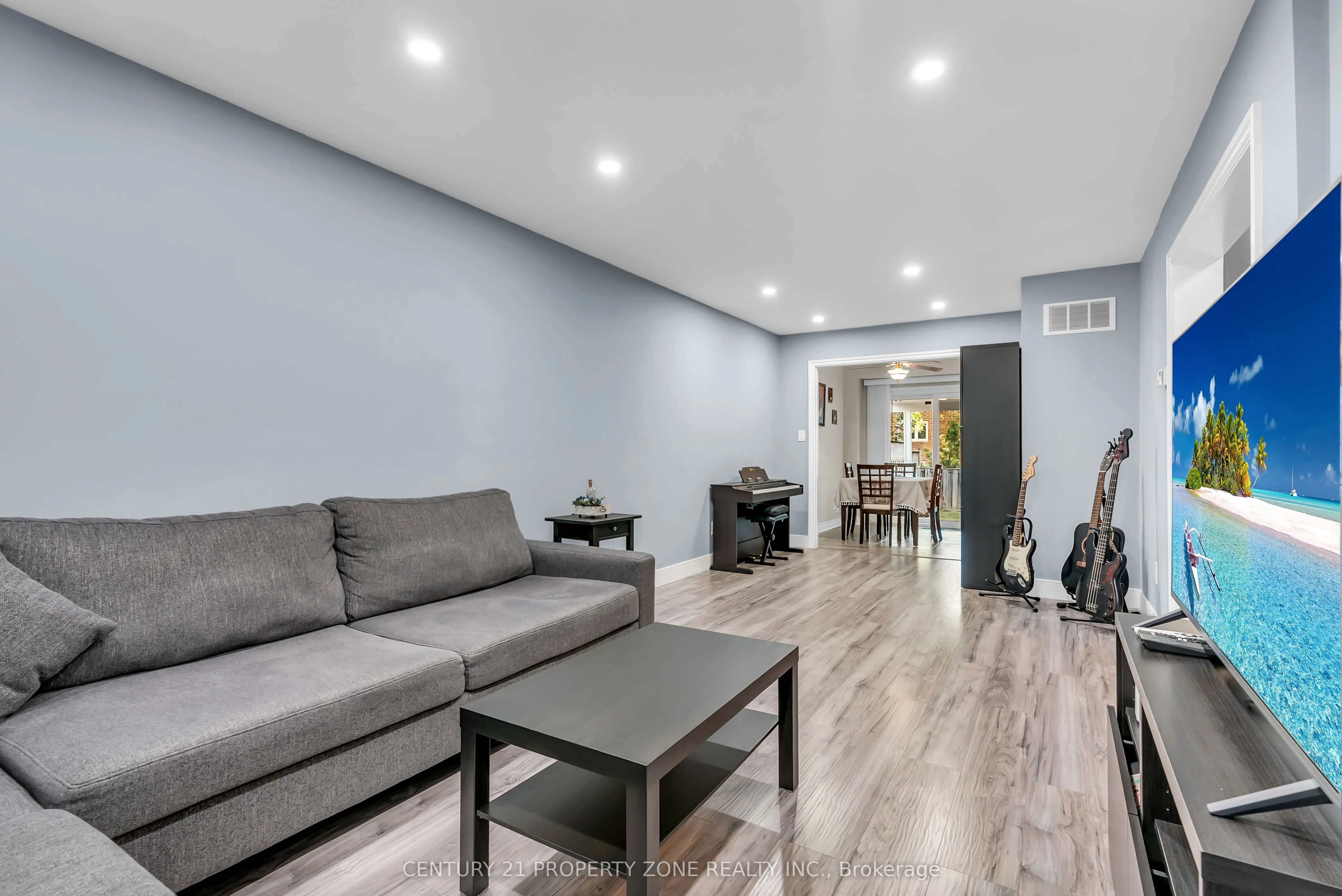 4265 Lingfield Crescent