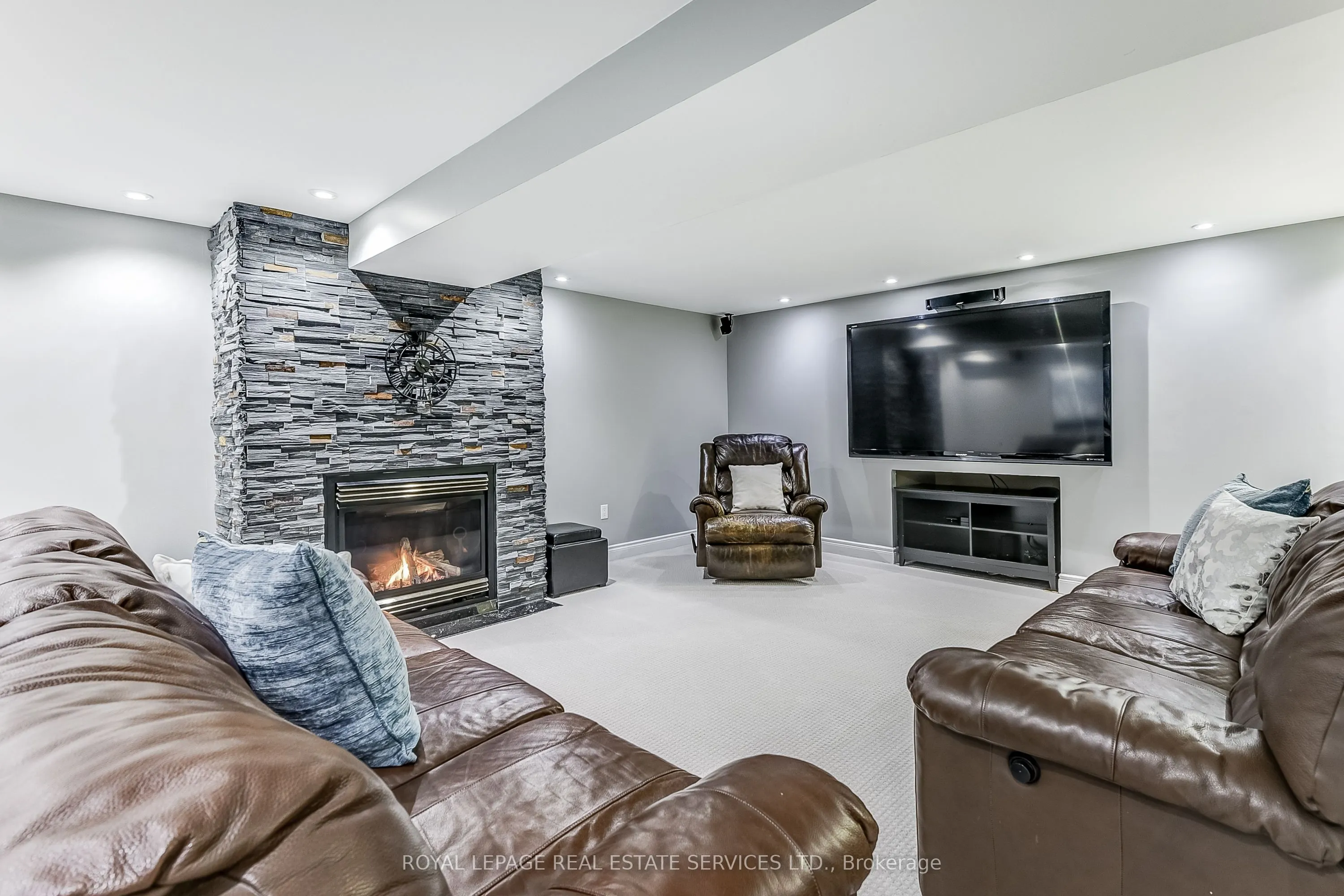 2783 Duncairn Drive