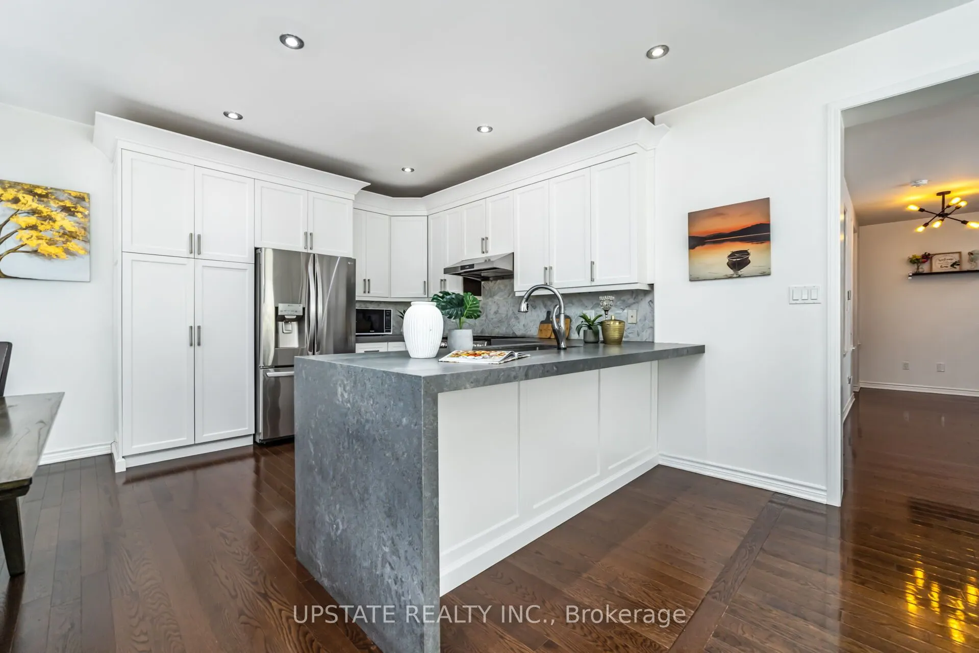 700 Gervais Terrace