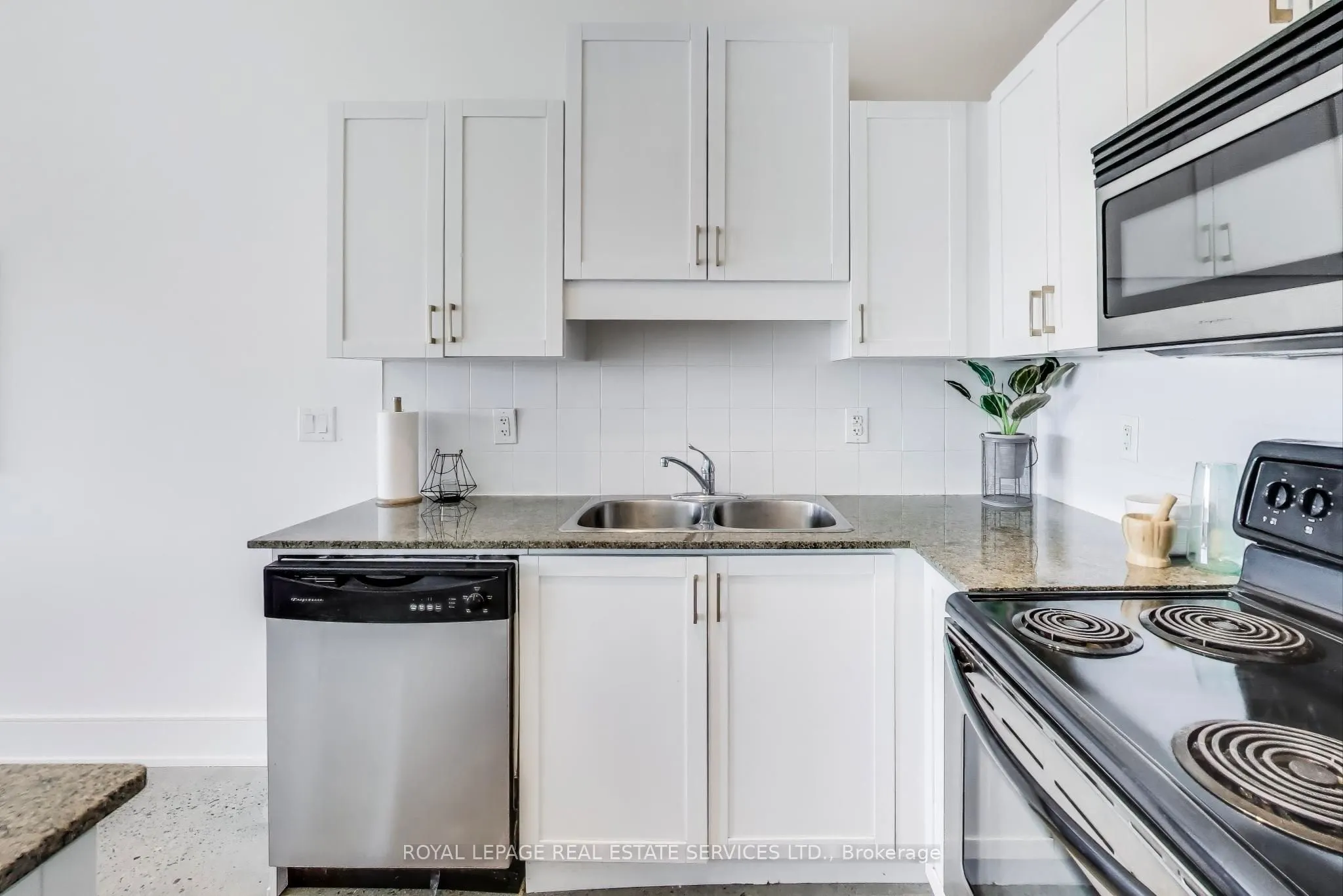 2 Fieldway Road, #507