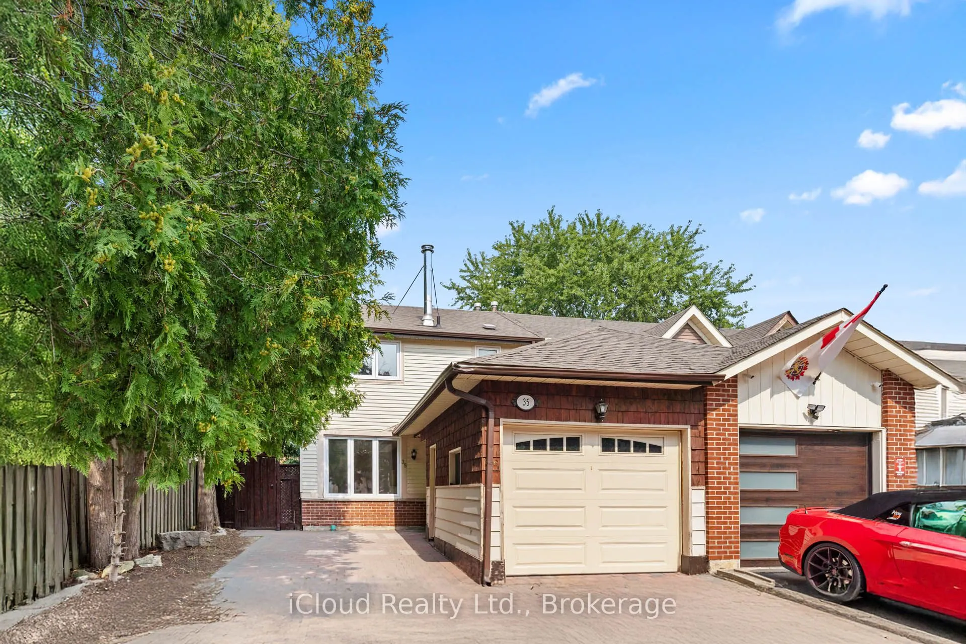 35 Barrington Crescent W