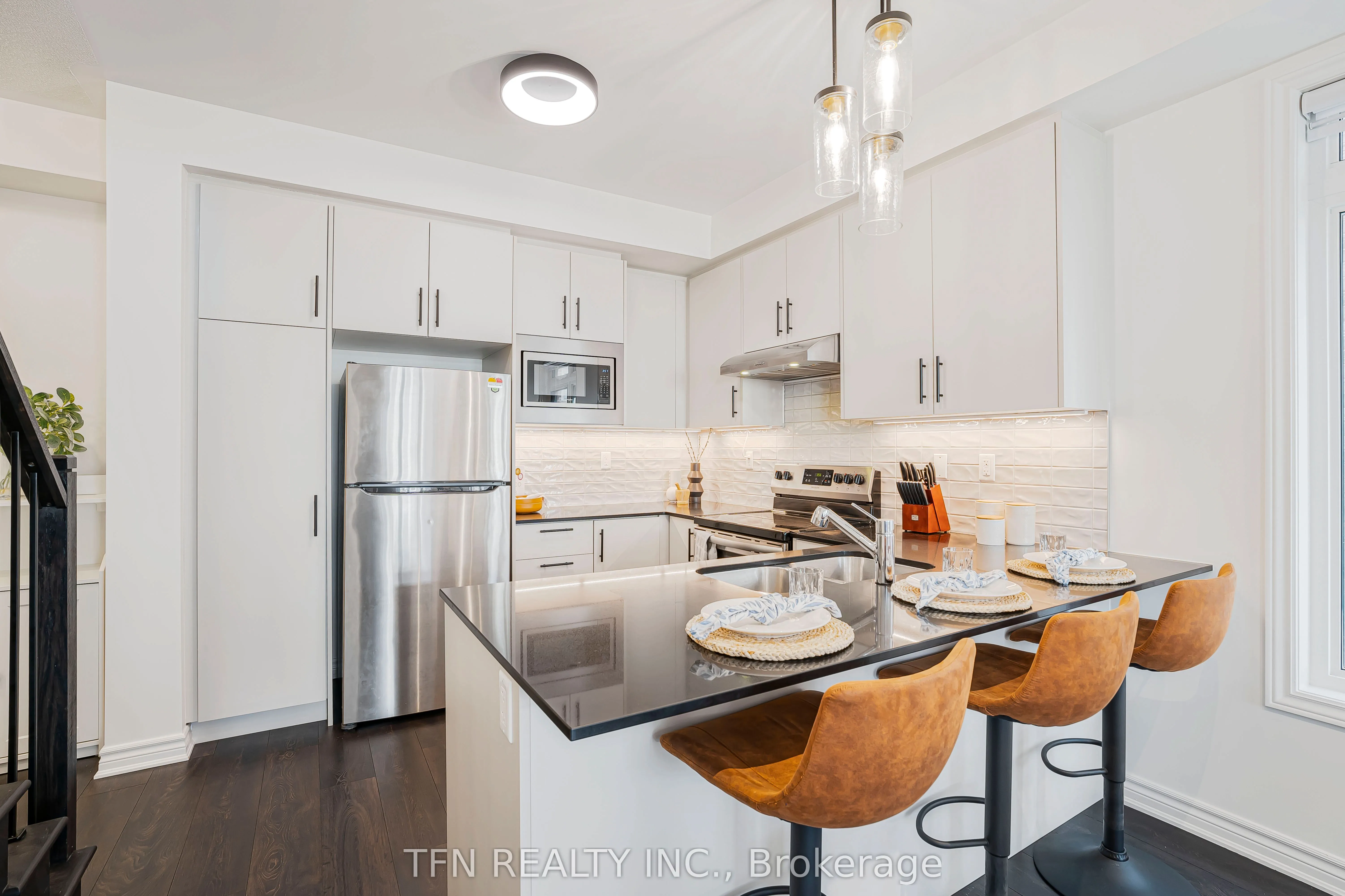 1179 Lloyd Landing