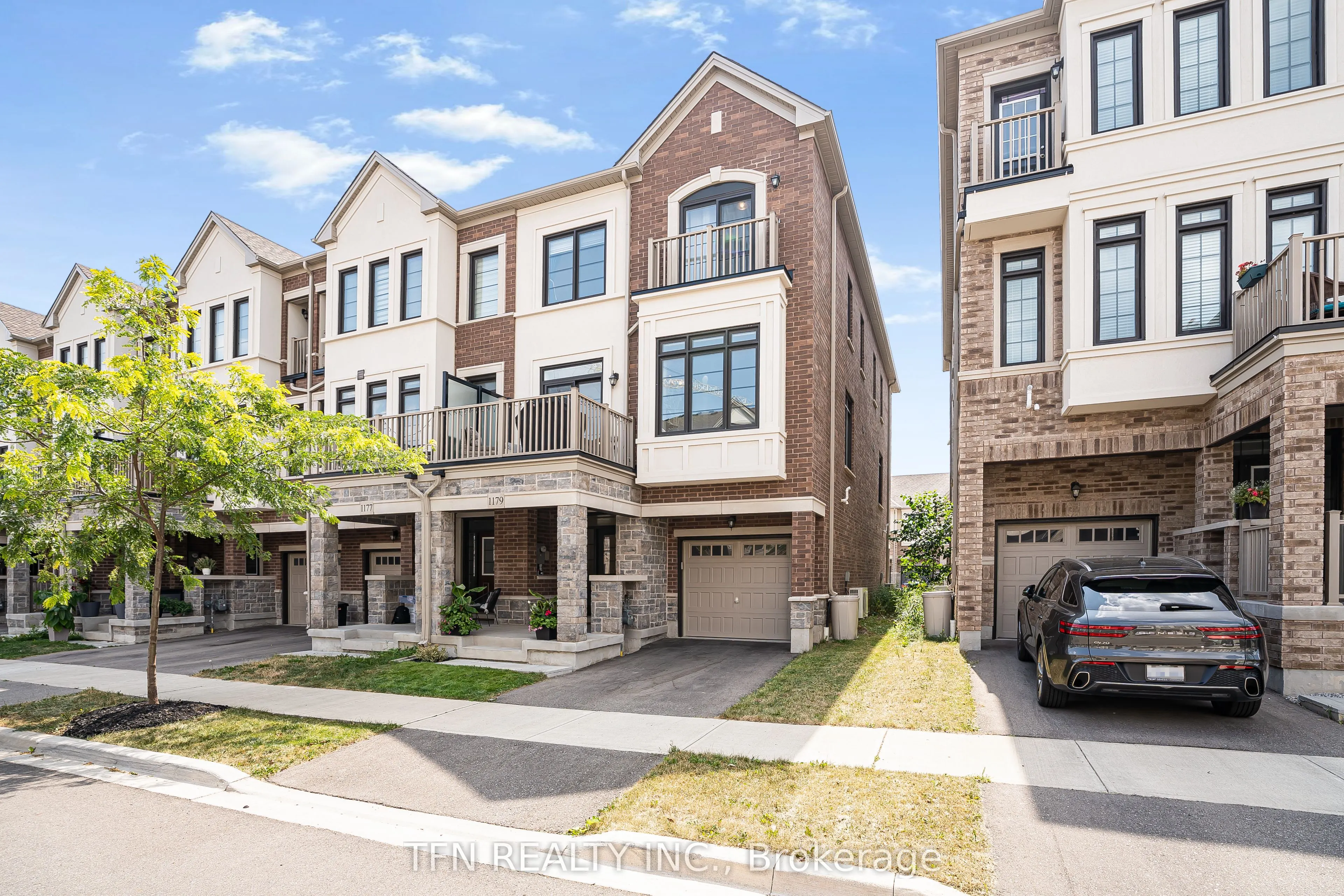 1179 Lloyd Landing