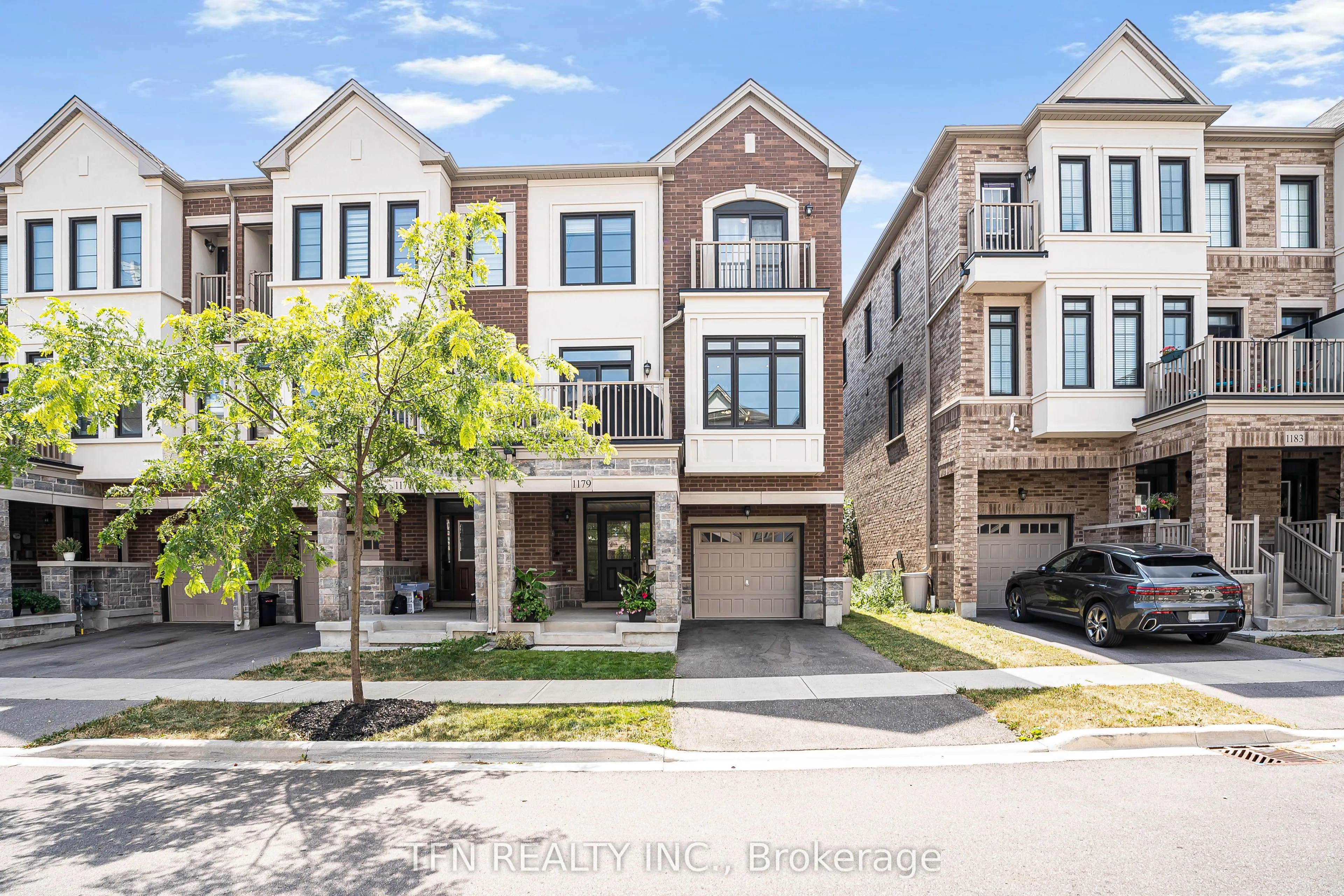 1179 Lloyd Landing
