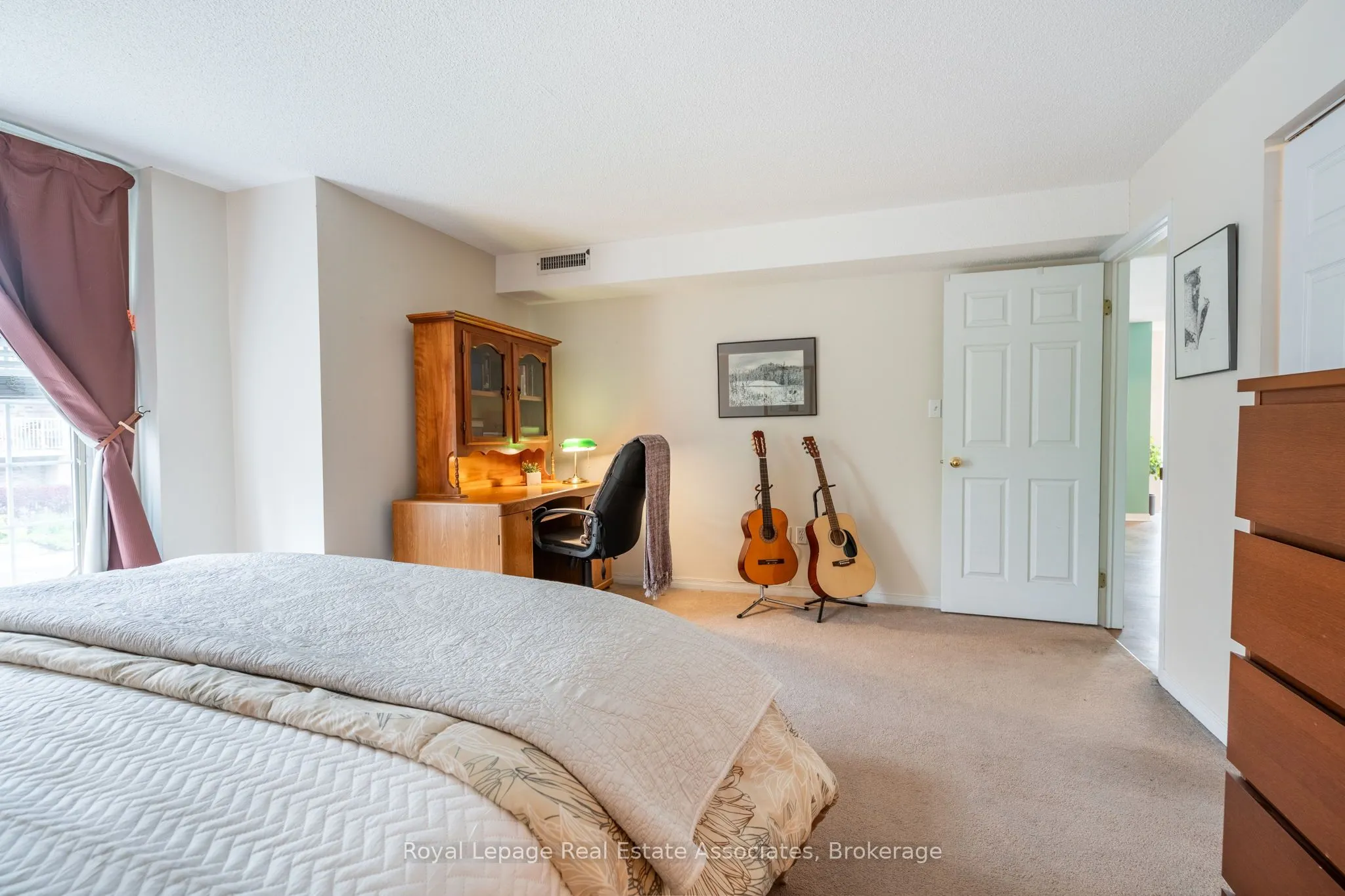 216 Plains Road W, #B208
