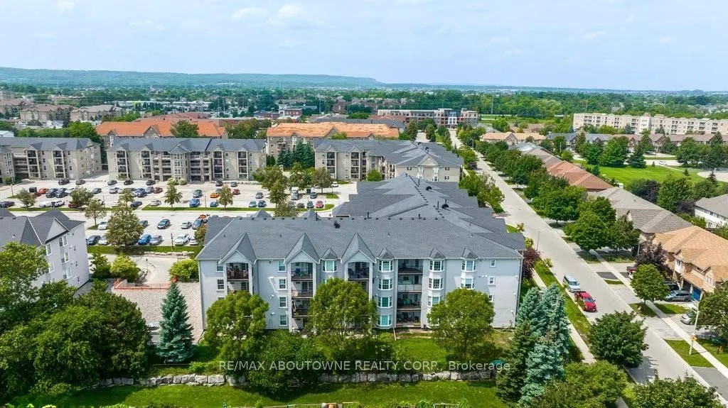 1421 Walkers Line, #207