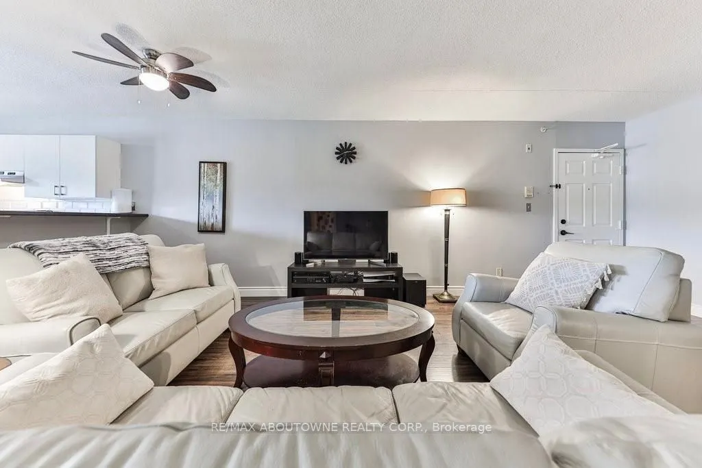 1421 Walkers Line, #207