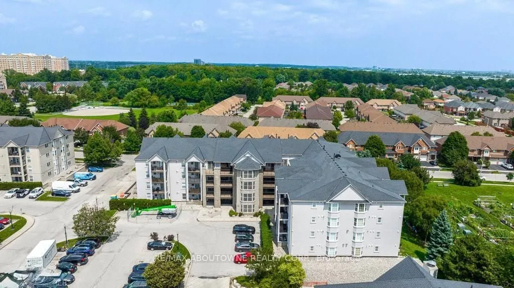 1421 Walkers Line, #207