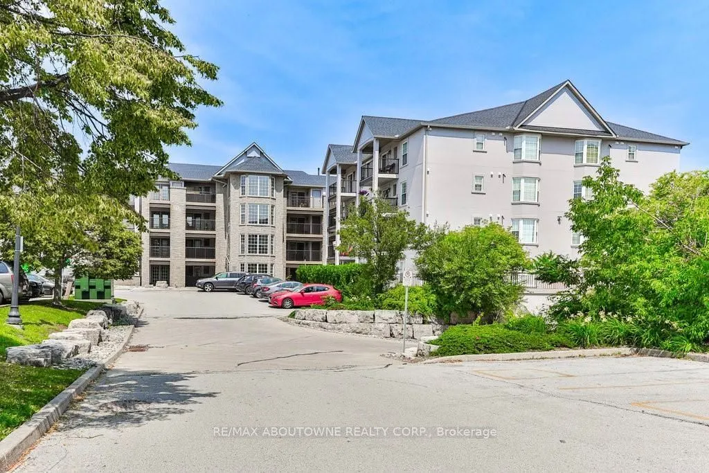 1421 Walkers Line, #207