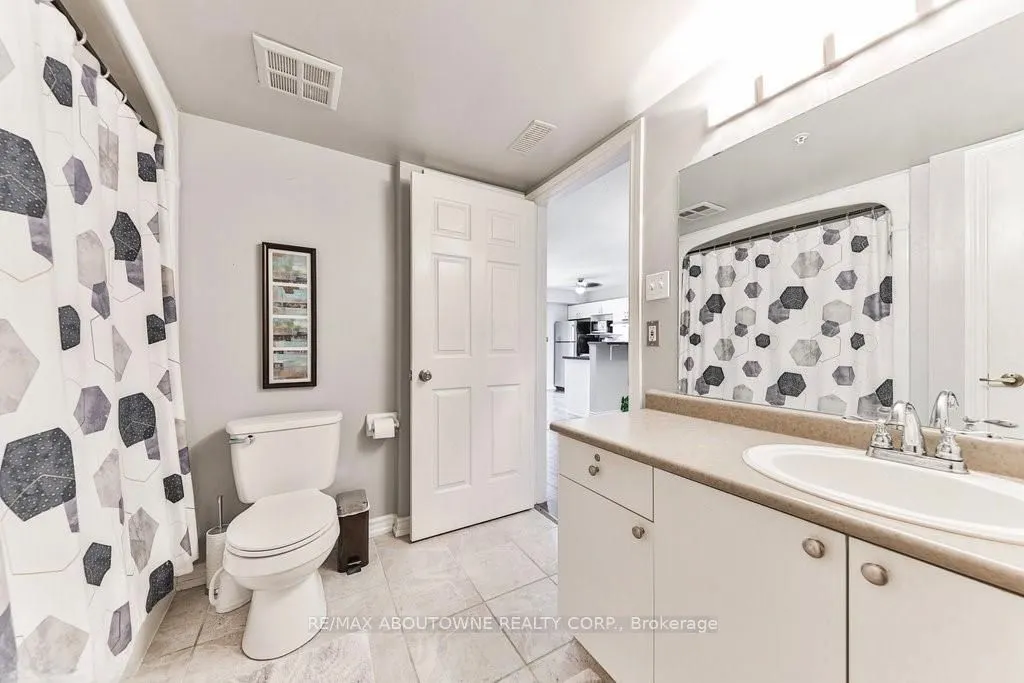 1421 Walkers Line, #207