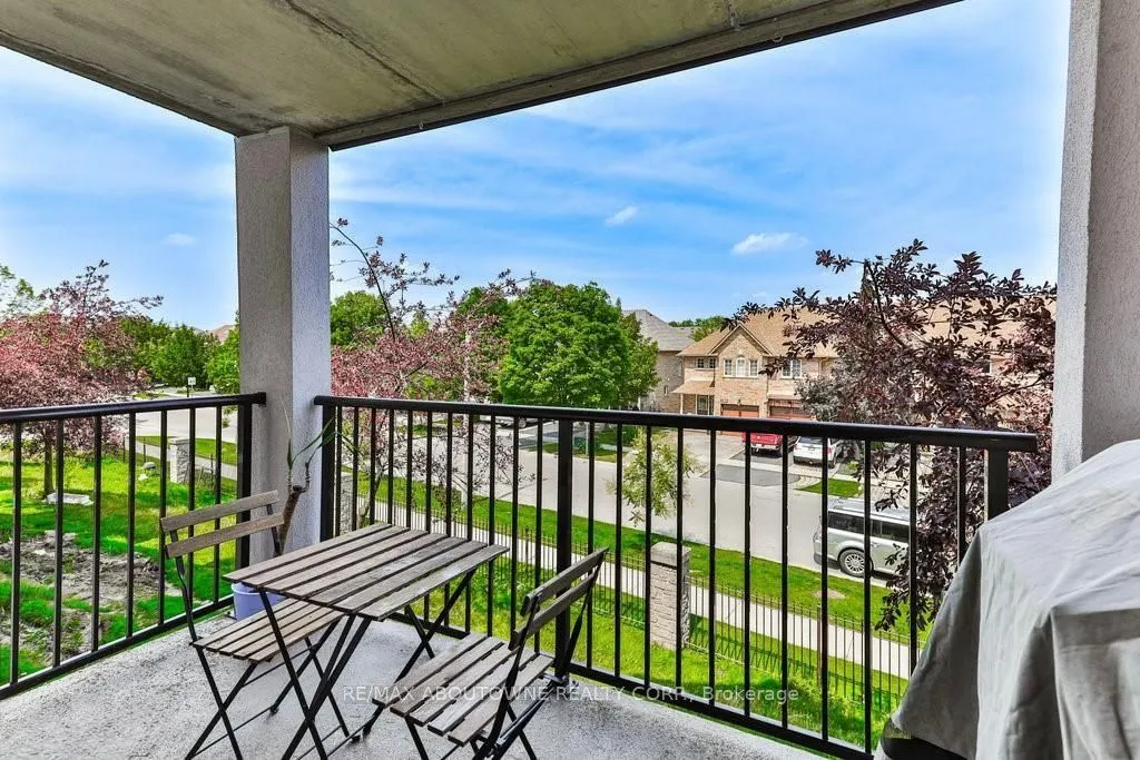 1421 Walkers Line, #207