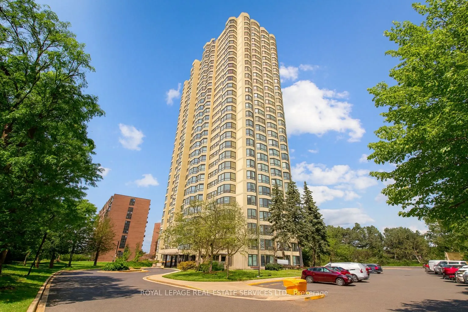 8 Lisa Street, #1707