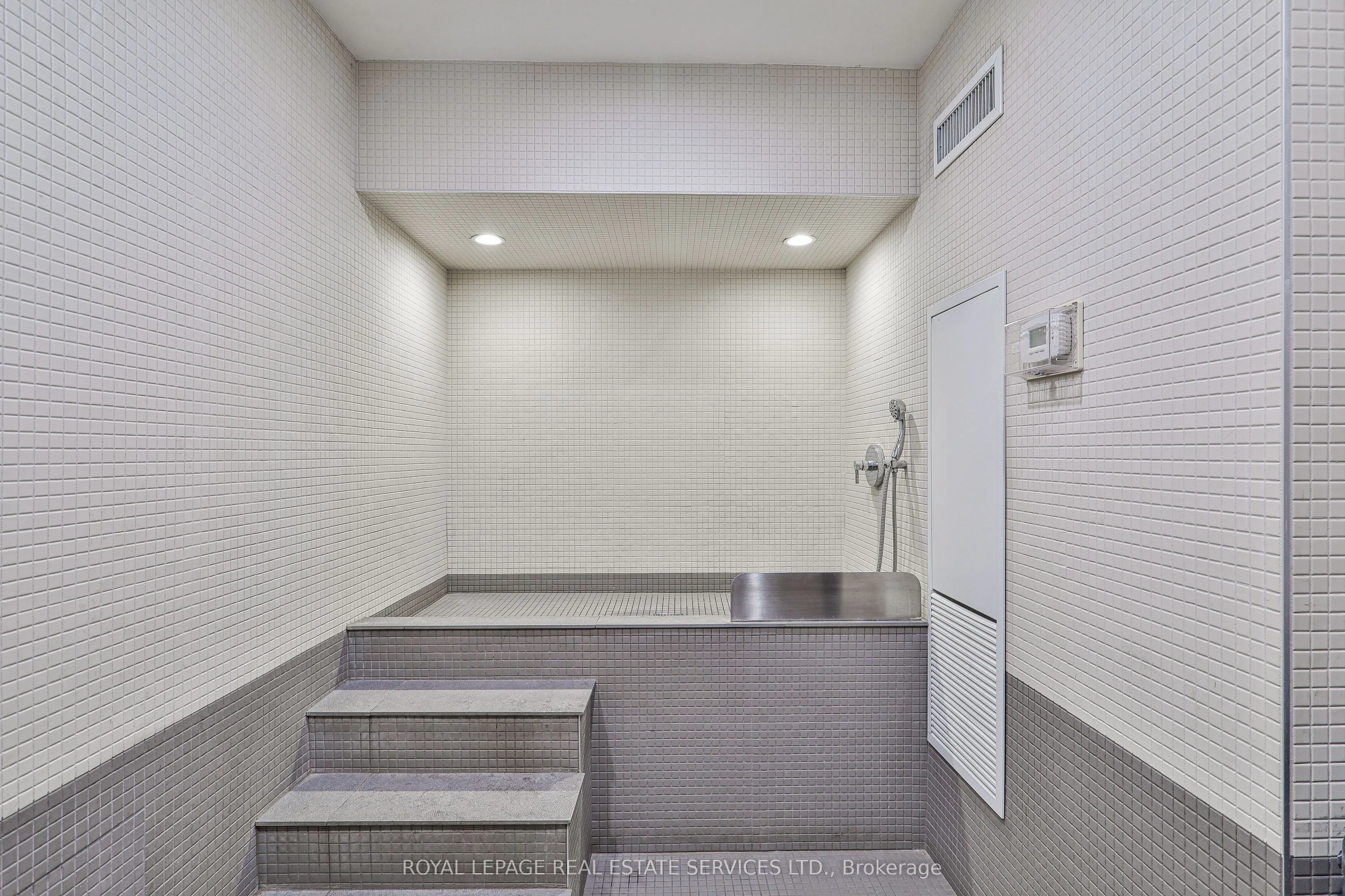 10 Park Lawn Road, #3507