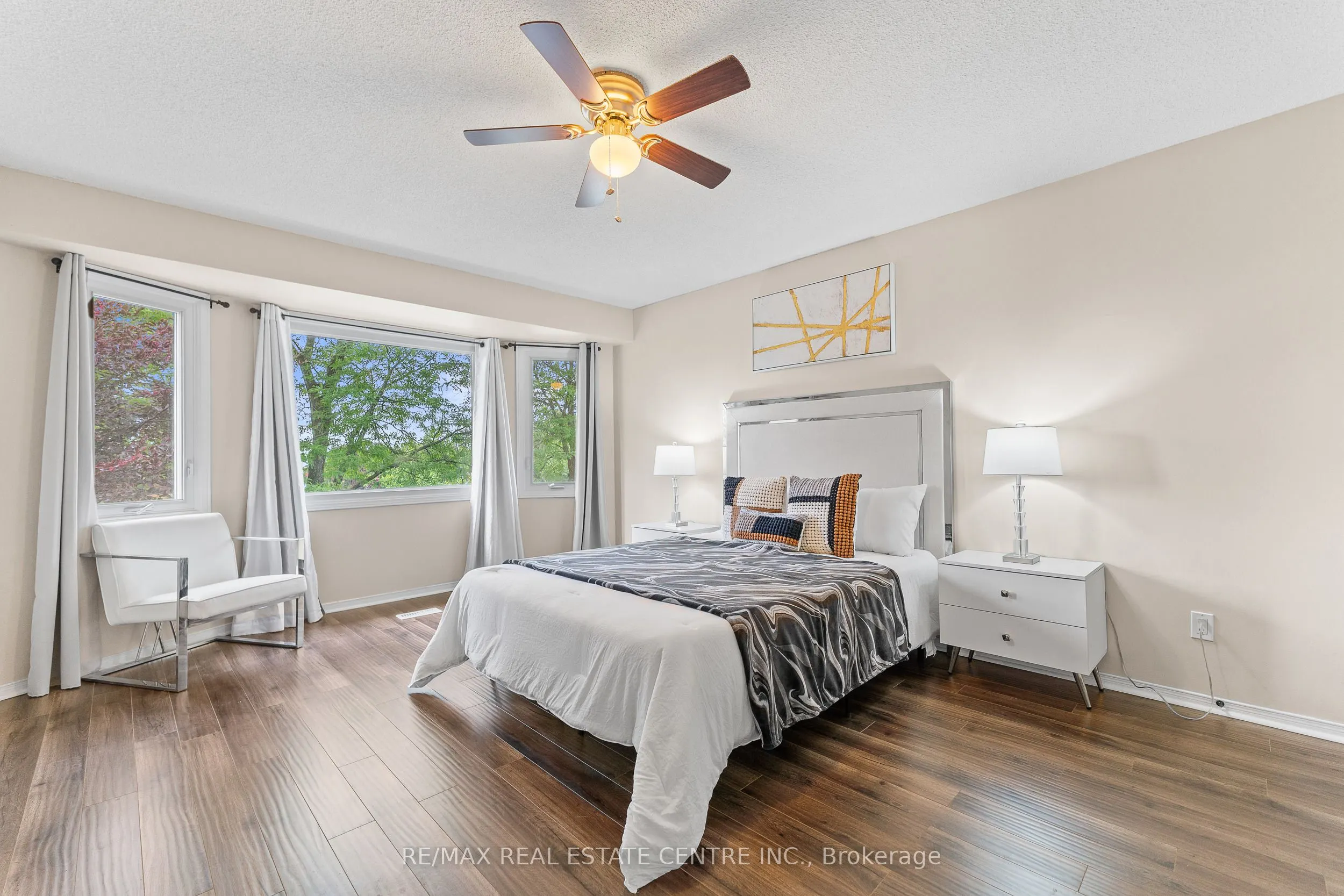 30 Regentview Drive