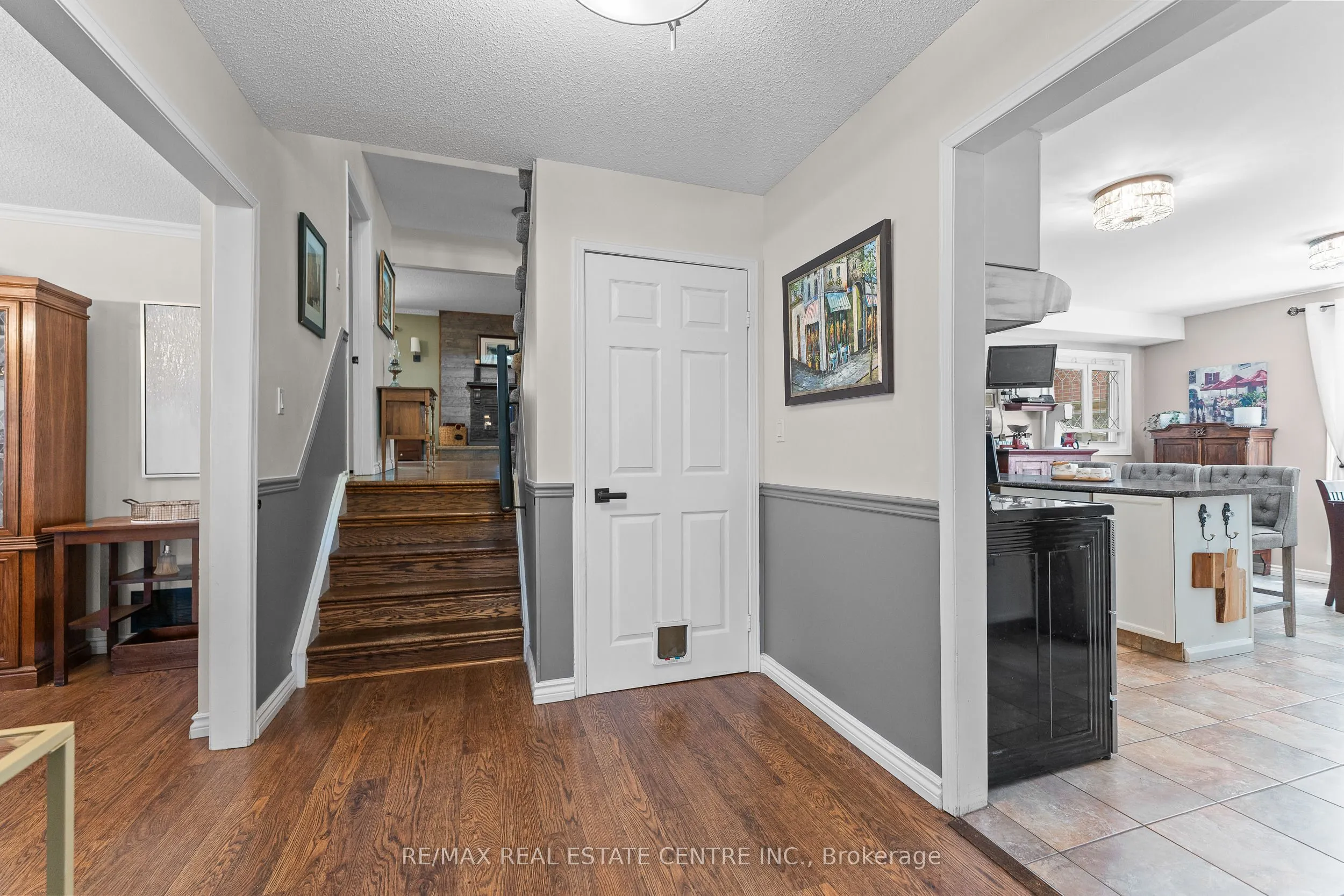 30 Regentview Drive