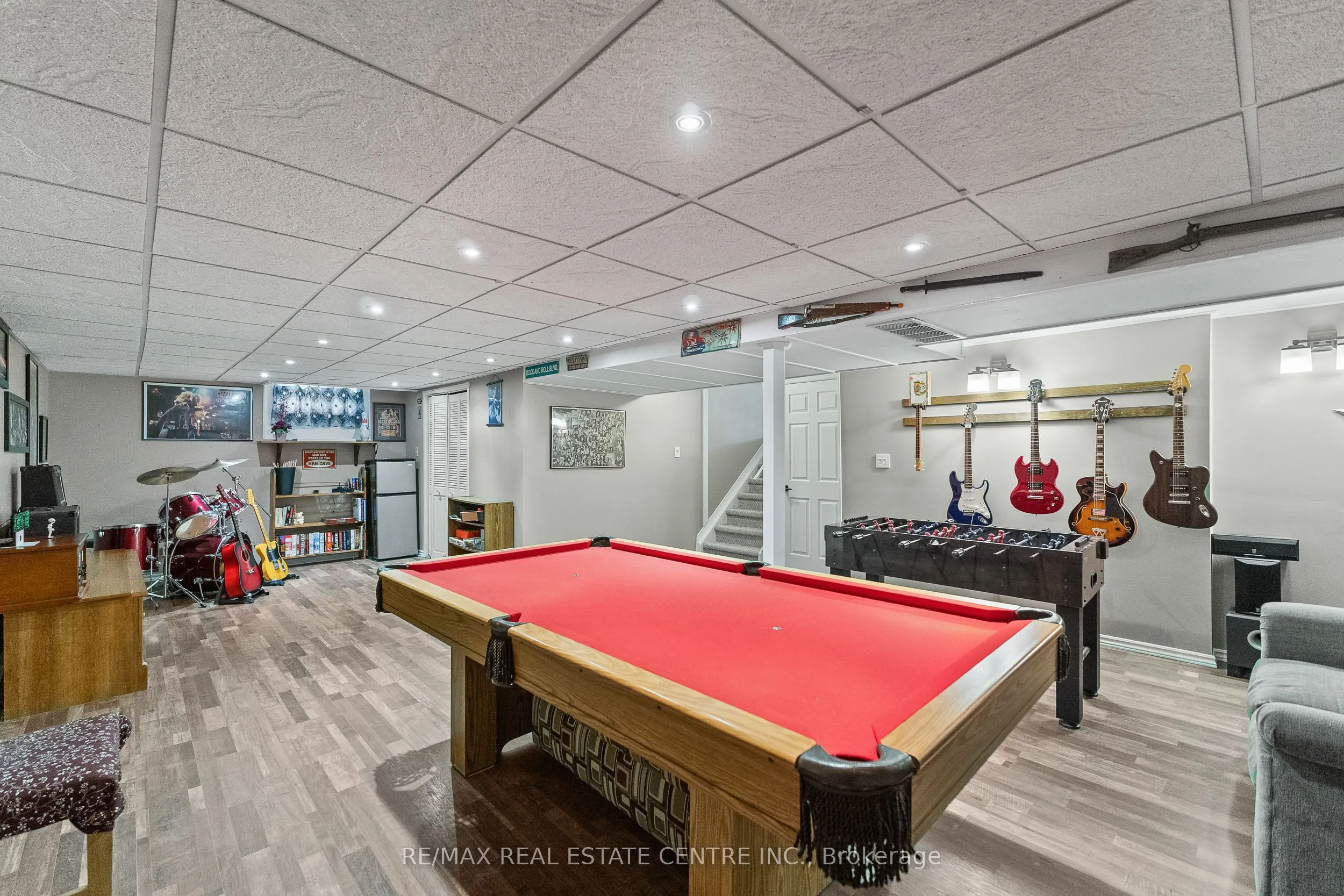 30 Regentview Drive