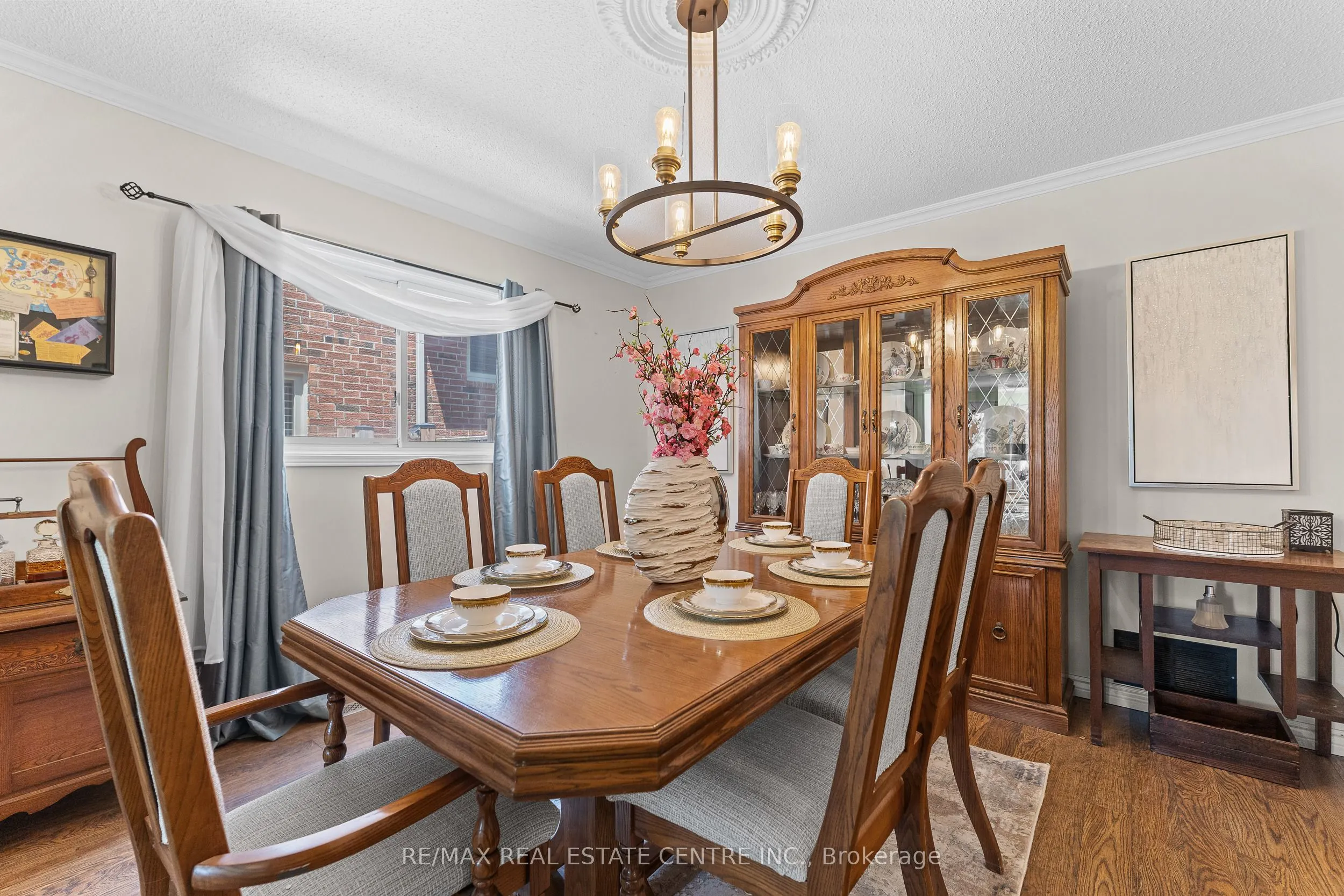 30 Regentview Drive