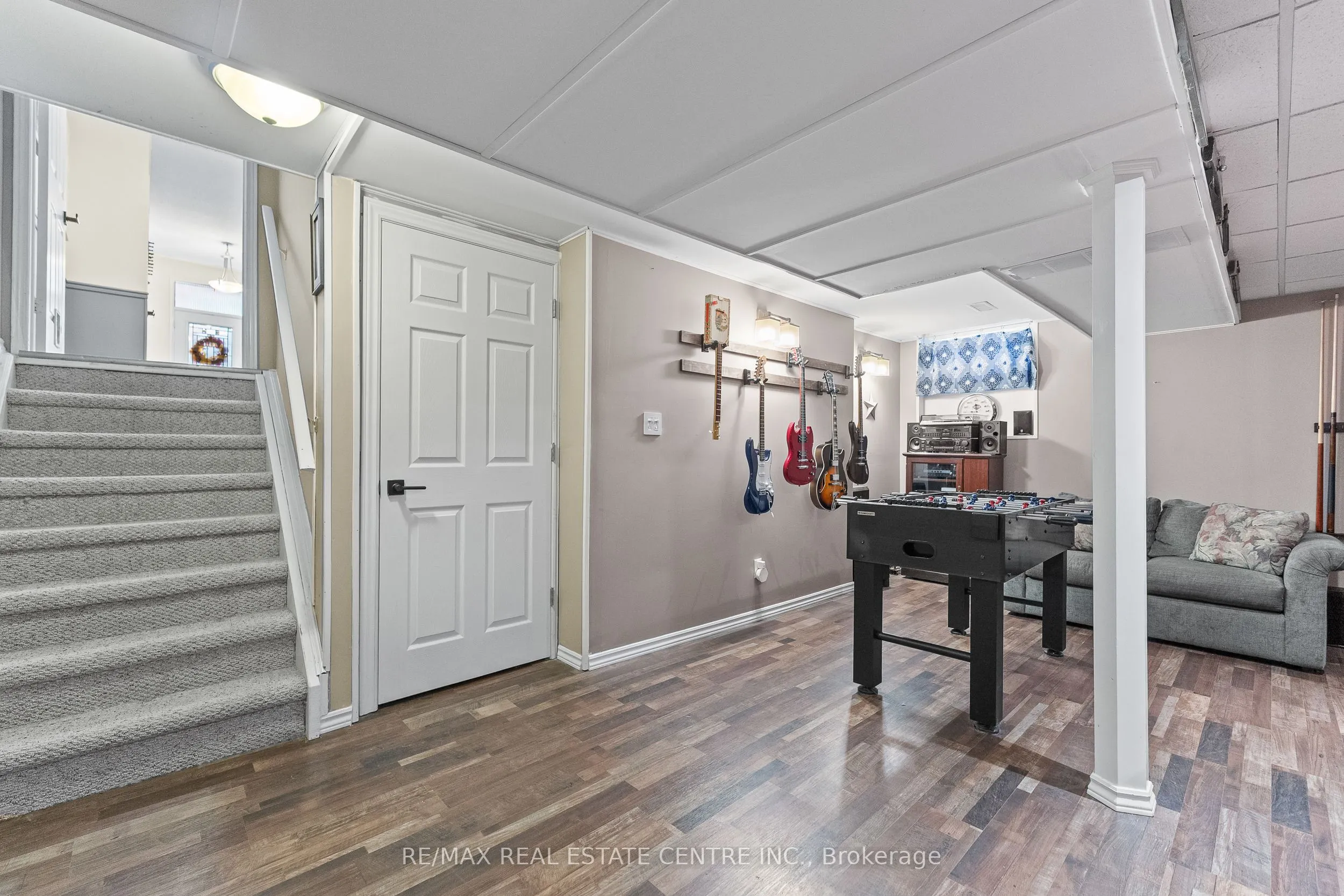 30 Regentview Drive