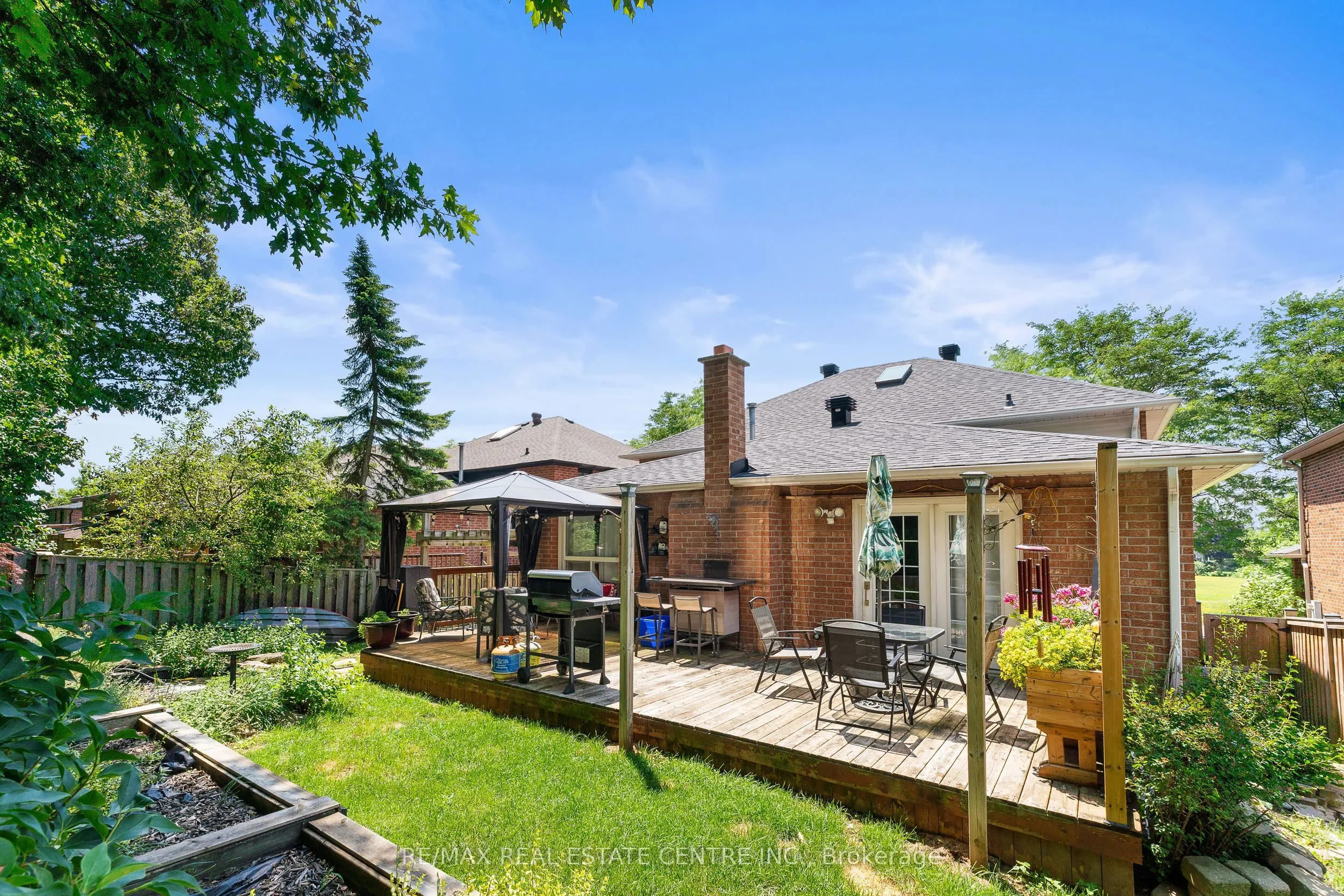 30 Regentview Drive
