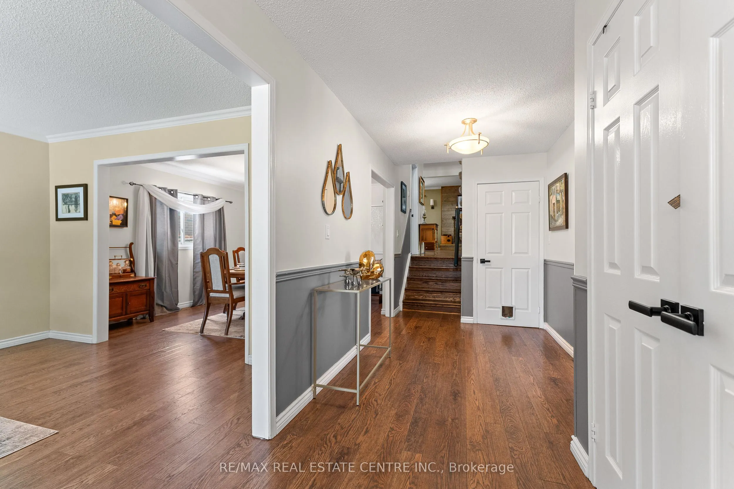30 Regentview Drive