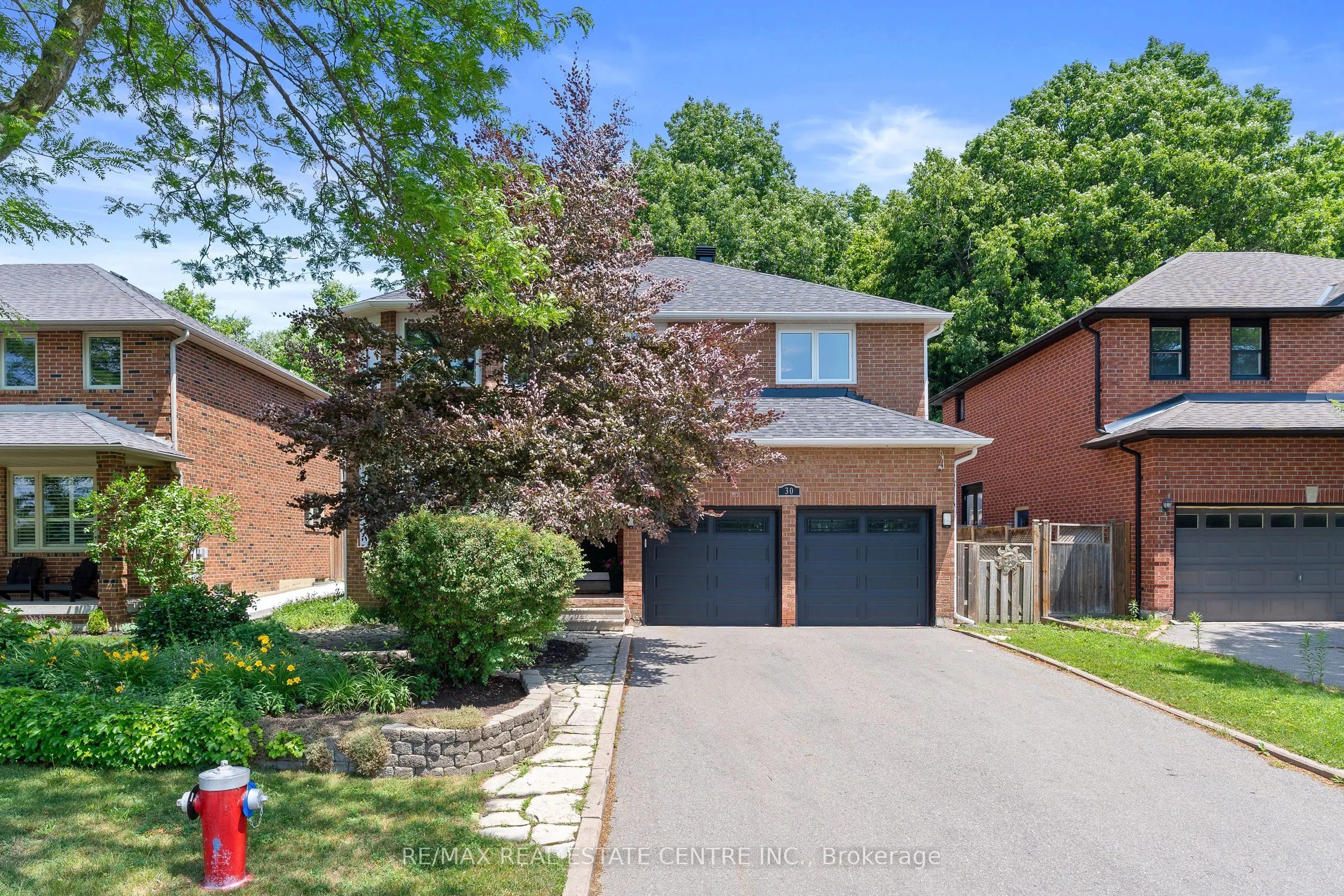 30 Regentview Drive