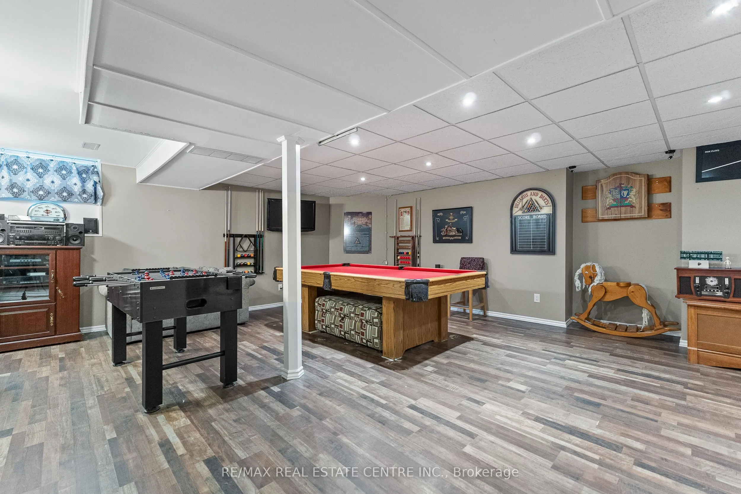 30 Regentview Drive